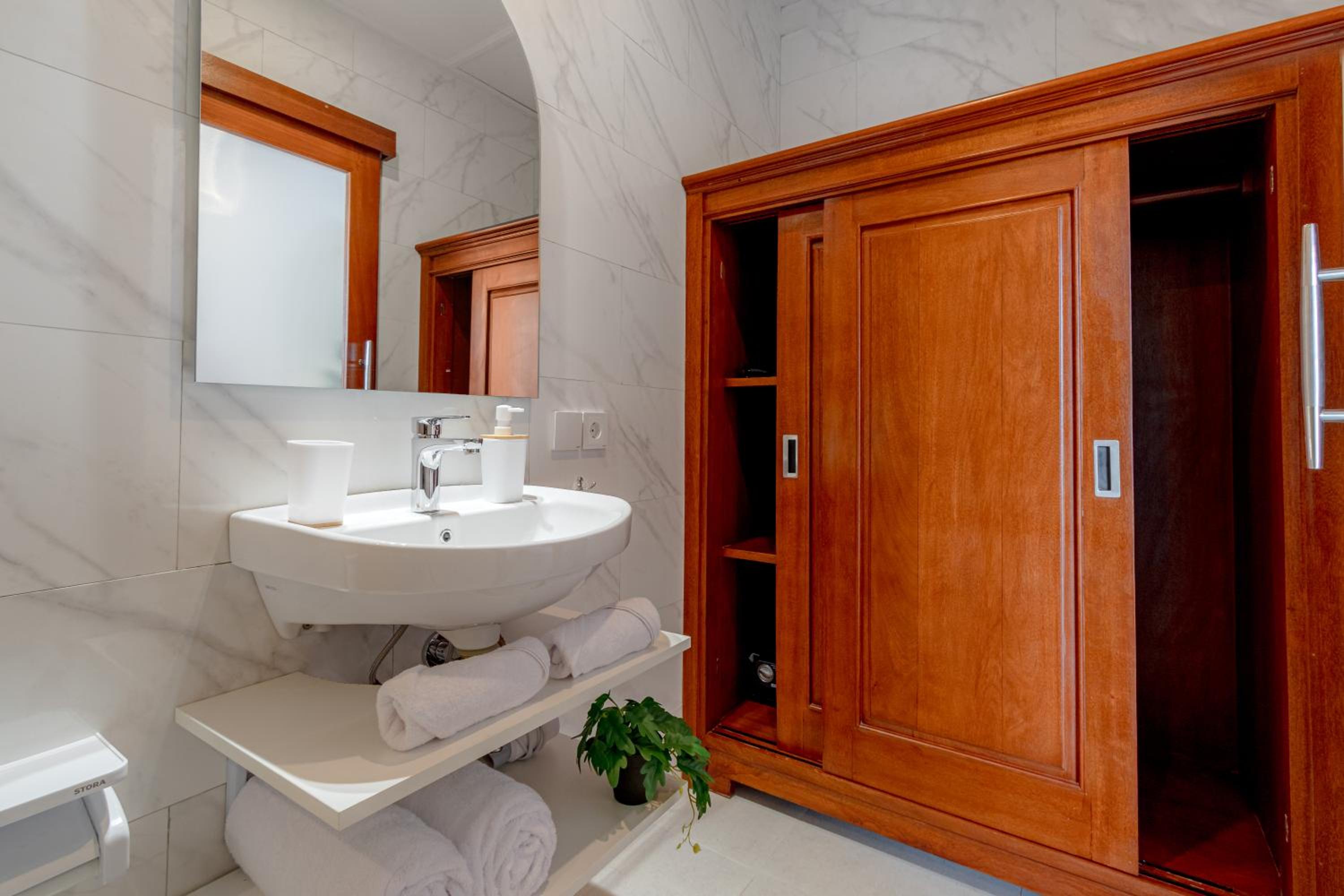 Brand New Villa Prime Location in Canggu - 15 Minutes Walk to the Beach