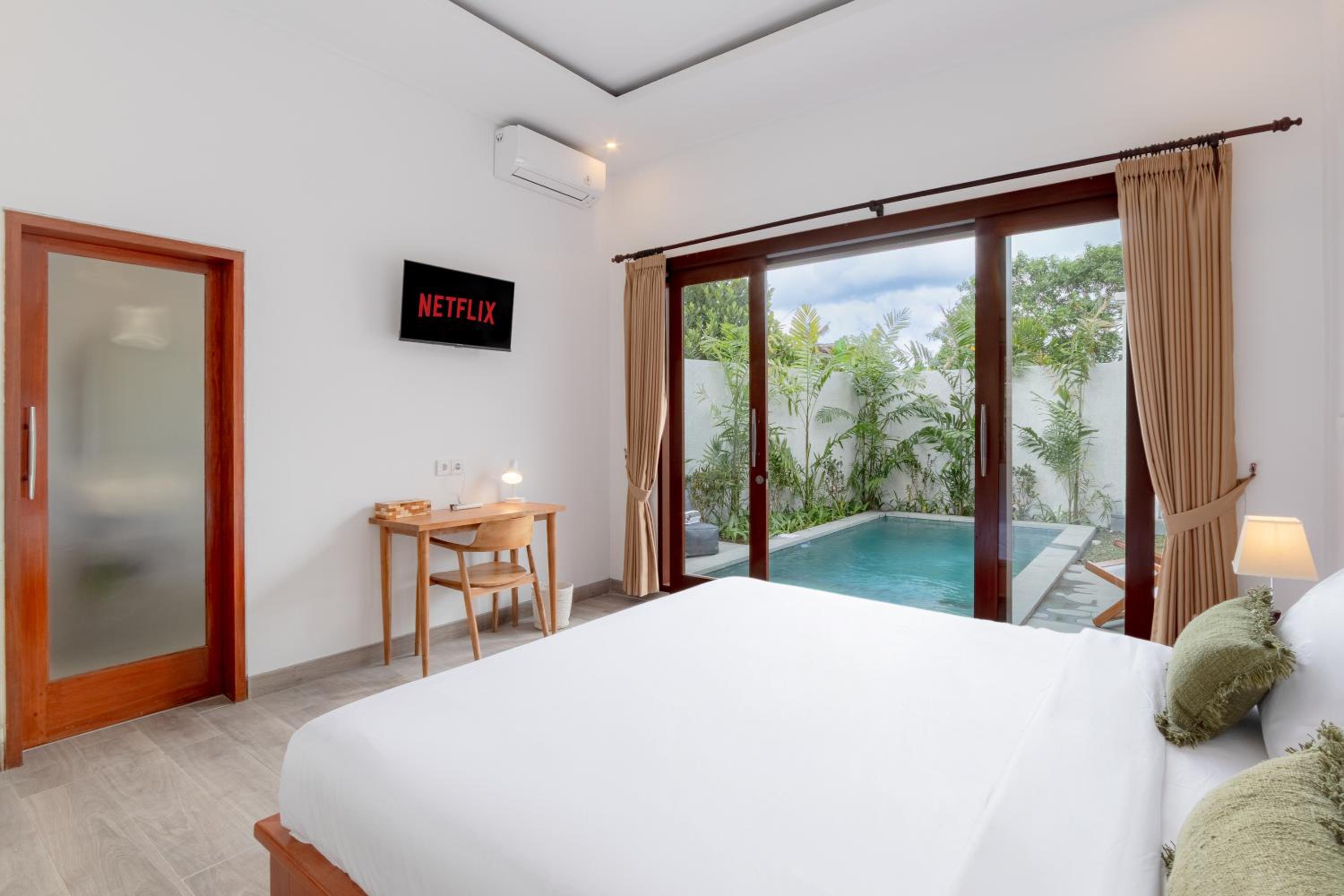 Brand New Villa Prime Location in Canggu - 15 Minutes Walk to the Beach