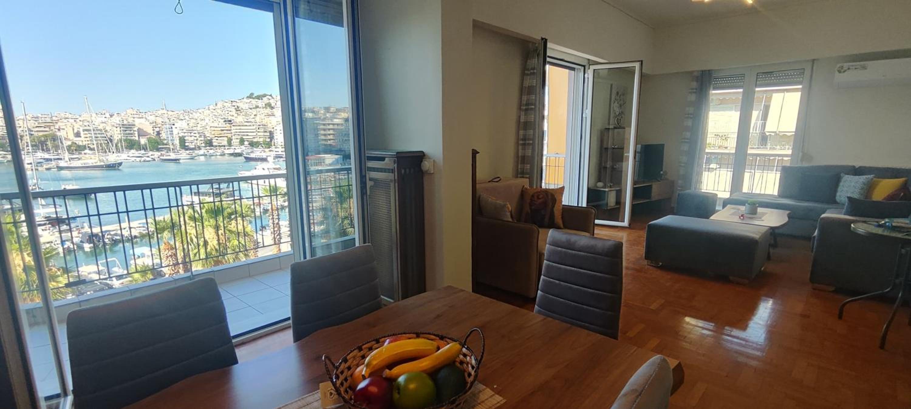 Marina Zeas Apartment for Big Group