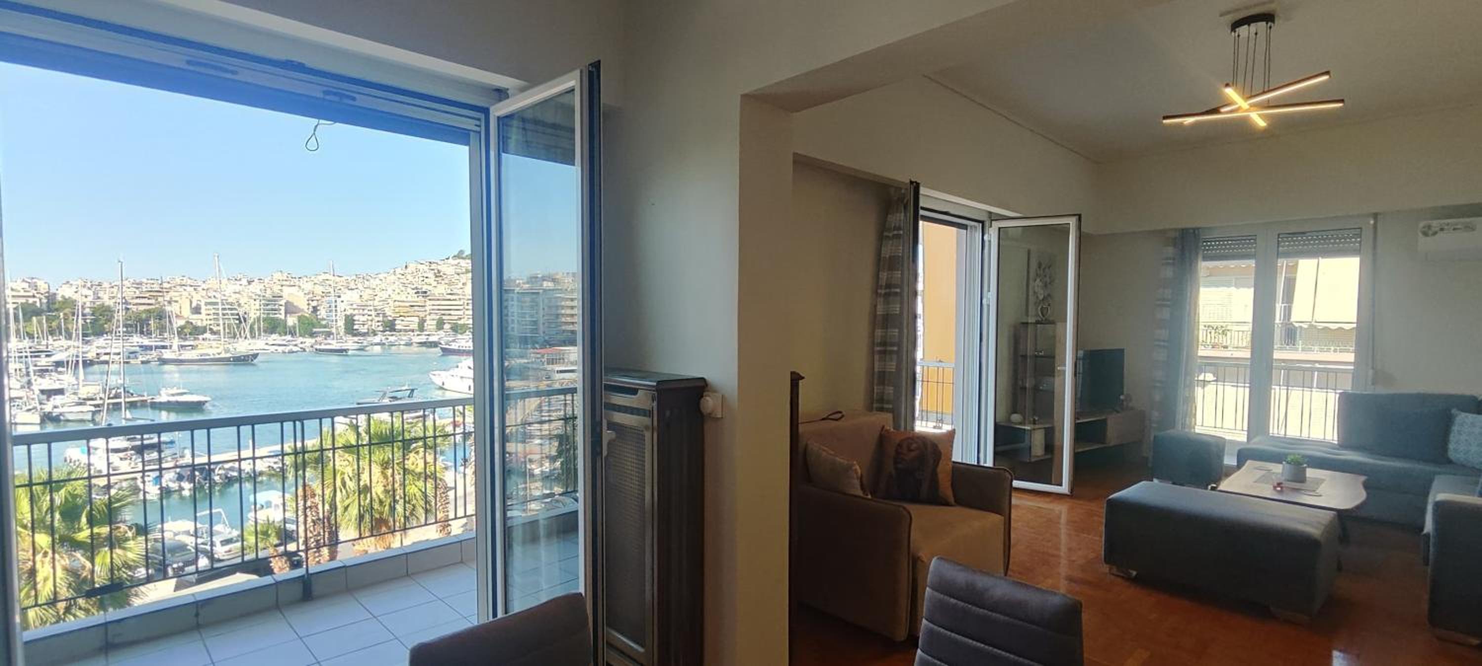 Marina Zeas Apartment for Big Group