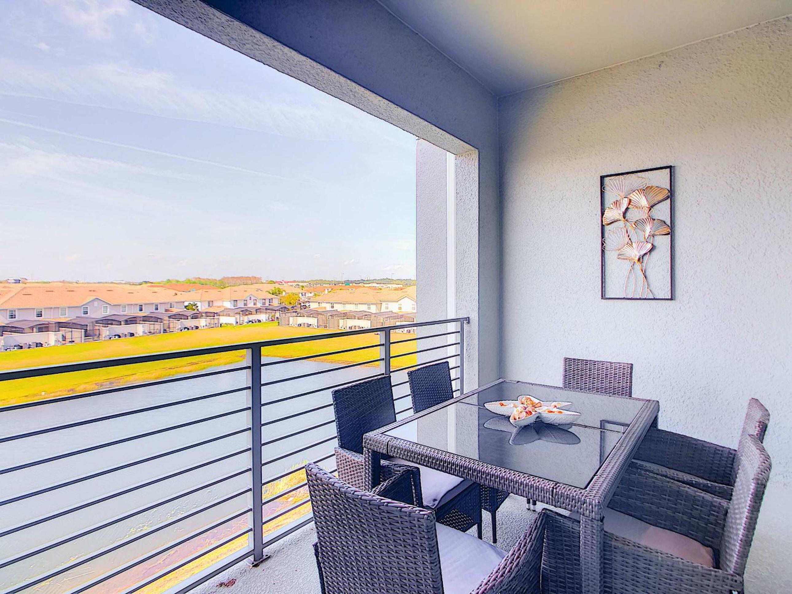 Lakeview Themed 2BR Condo near Disney
