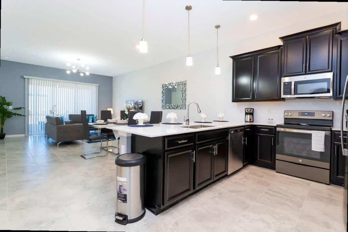 Chic 2Bd Family Retreat with Free Waterpark