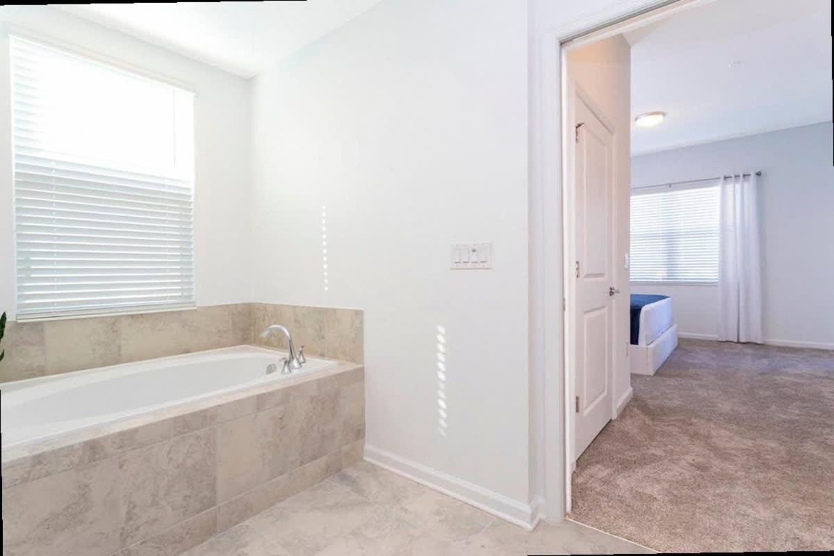 Chic 2Bd Family Retreat with Free Waterpark