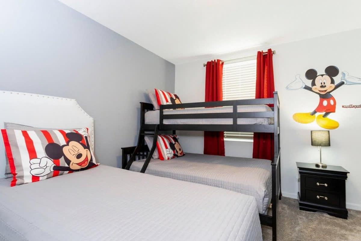 Chic 2Bd Family Retreat with Free Waterpark