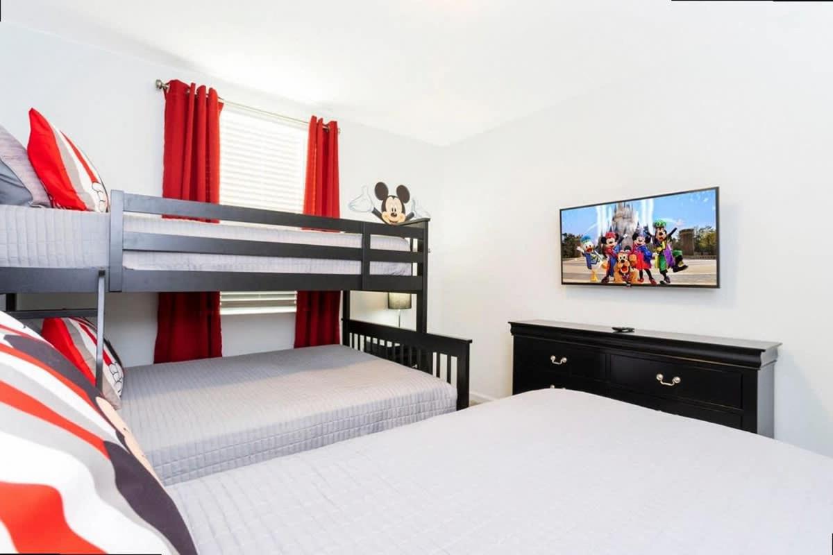 Chic 2Bd Family Retreat with Free Waterpark