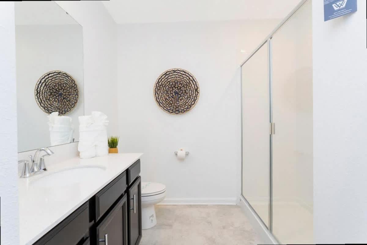 Chic 2Bd Family Retreat with Free Waterpark