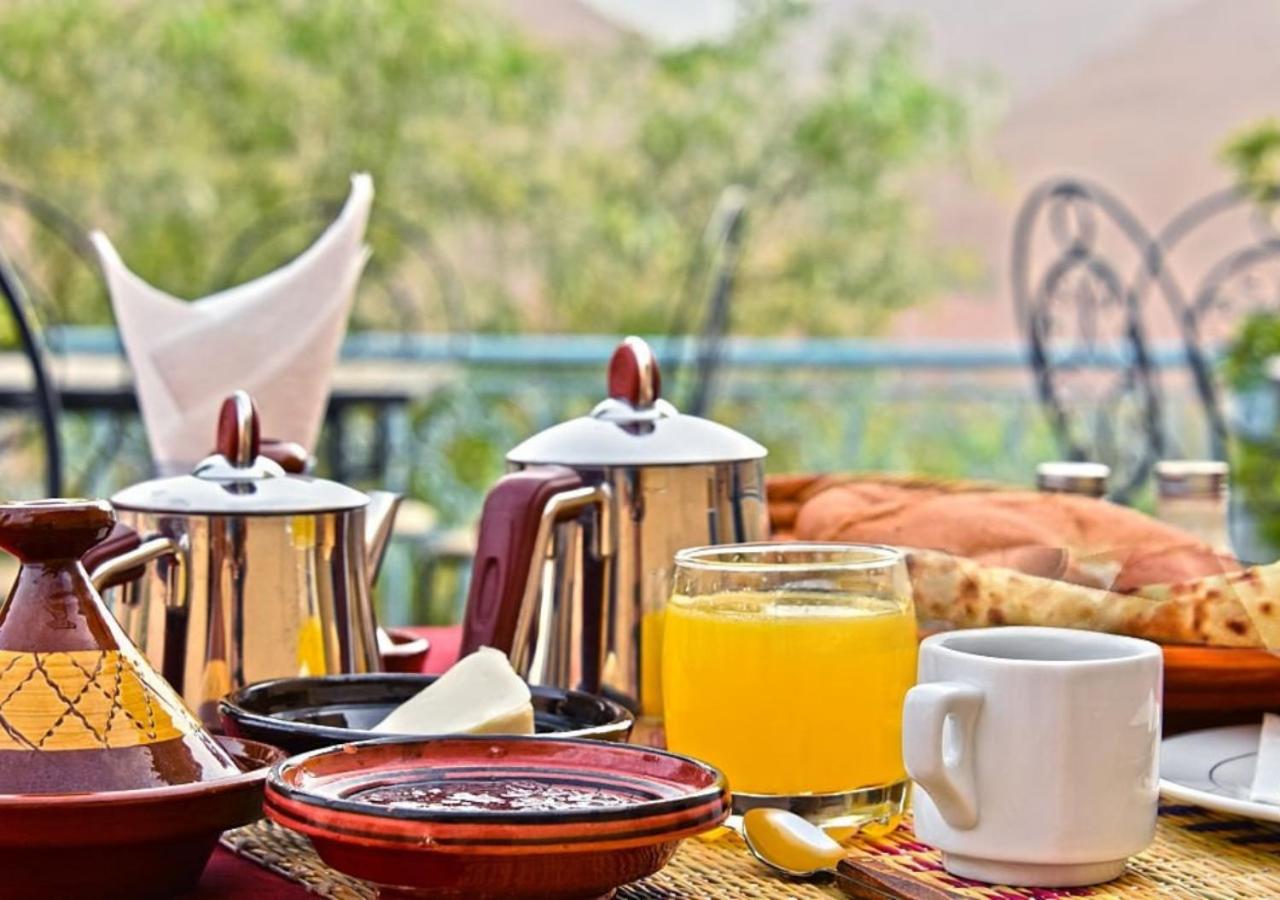 ASARAG GUEST HOUSE, YOGA & Surf