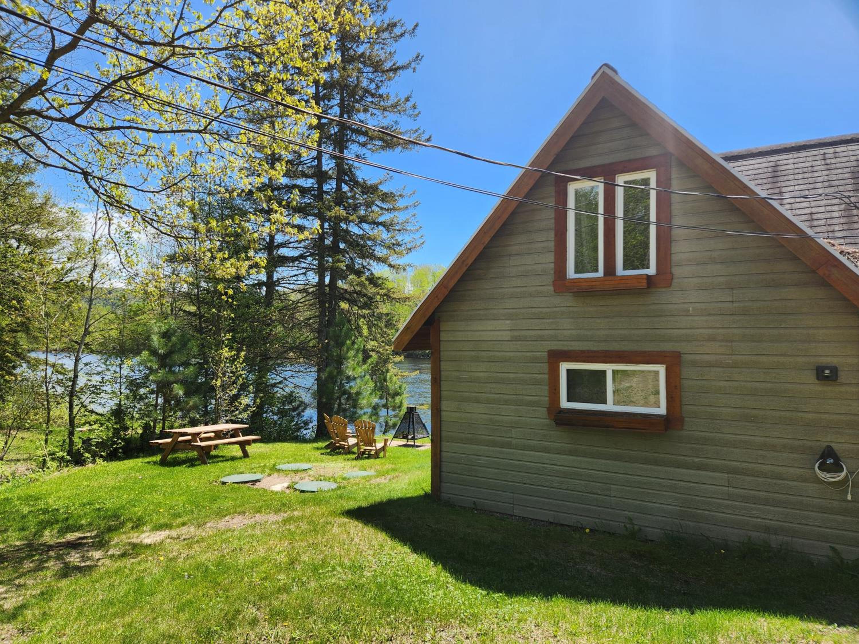 Chalet au bord de l'eau avec spa privé - Mauricie - Portneuf - Québec