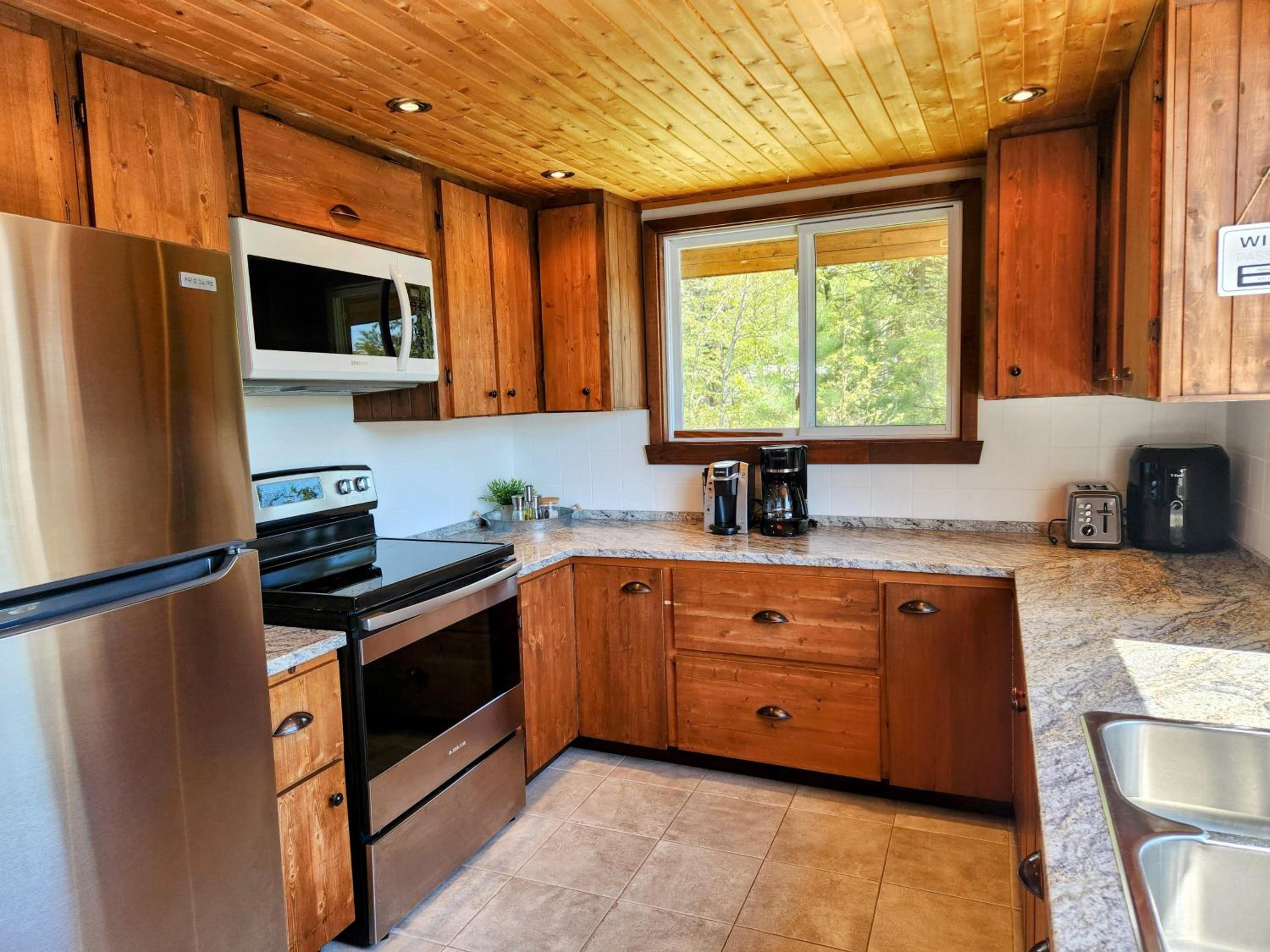 Chalet au bord de l'eau avec spa privé - Mauricie - Portneuf - Québec