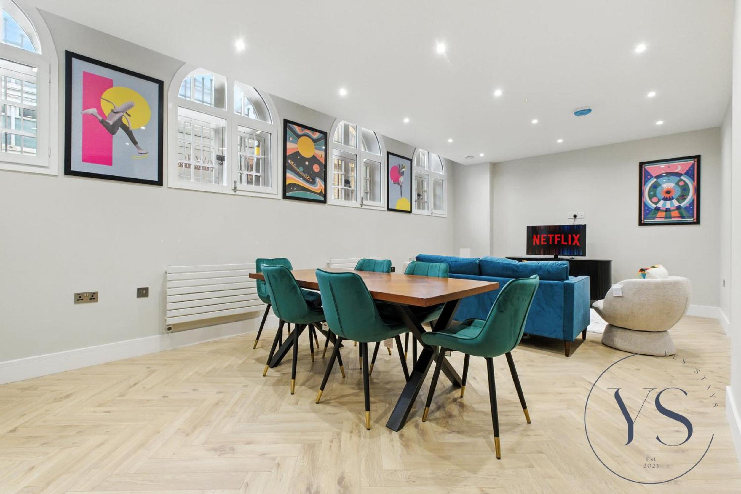 5BR Birmingham Apt with Parking, Arcade Games & Wi-Fi