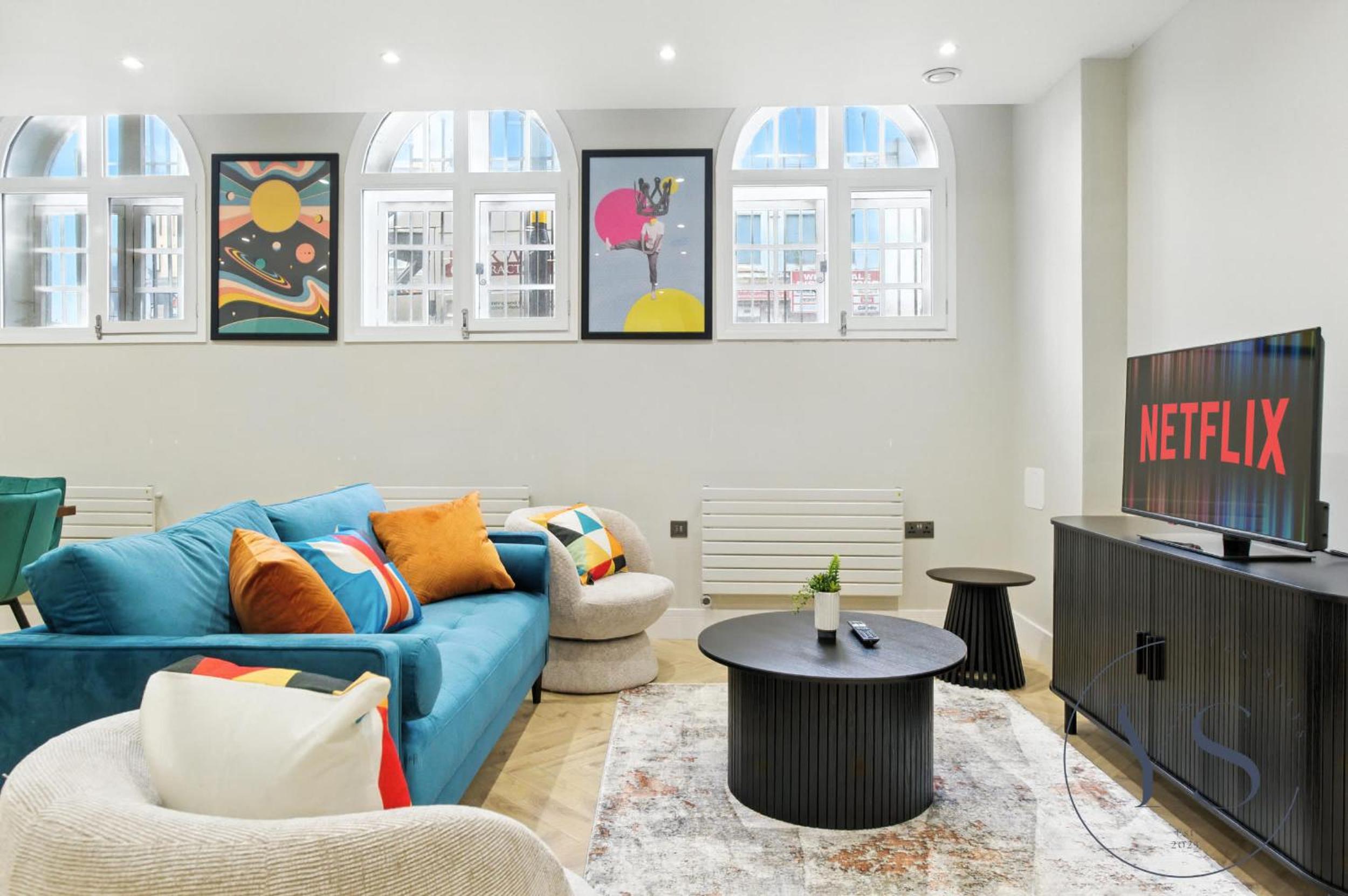 5BR Birmingham Apt with Parking, Arcade Games & Wi-Fi