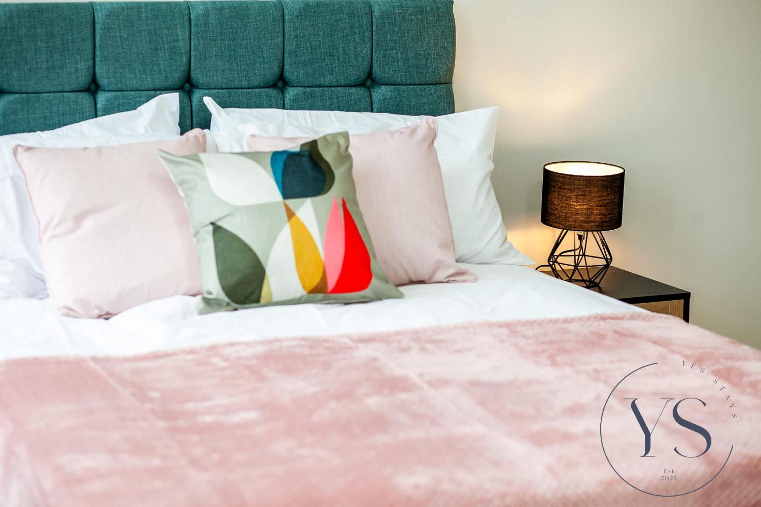 5BR Birmingham Apt with Parking, Arcade Games & Wi-Fi