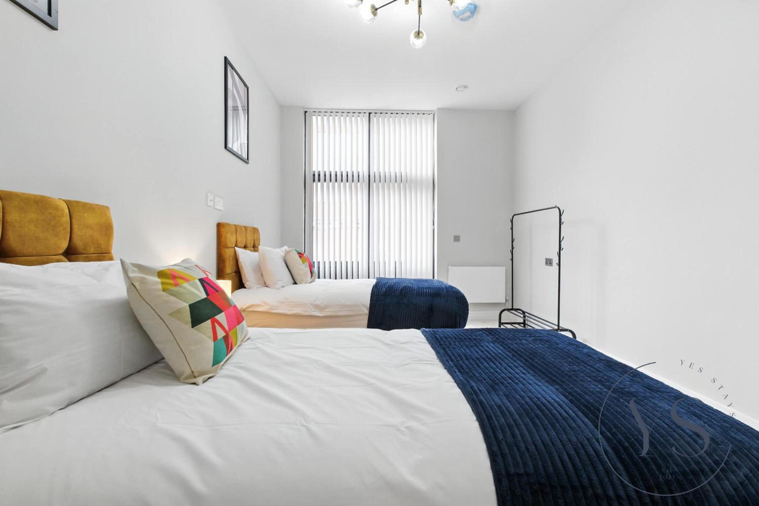 5BR Birmingham Apt with Parking, Arcade Games & Wi-Fi