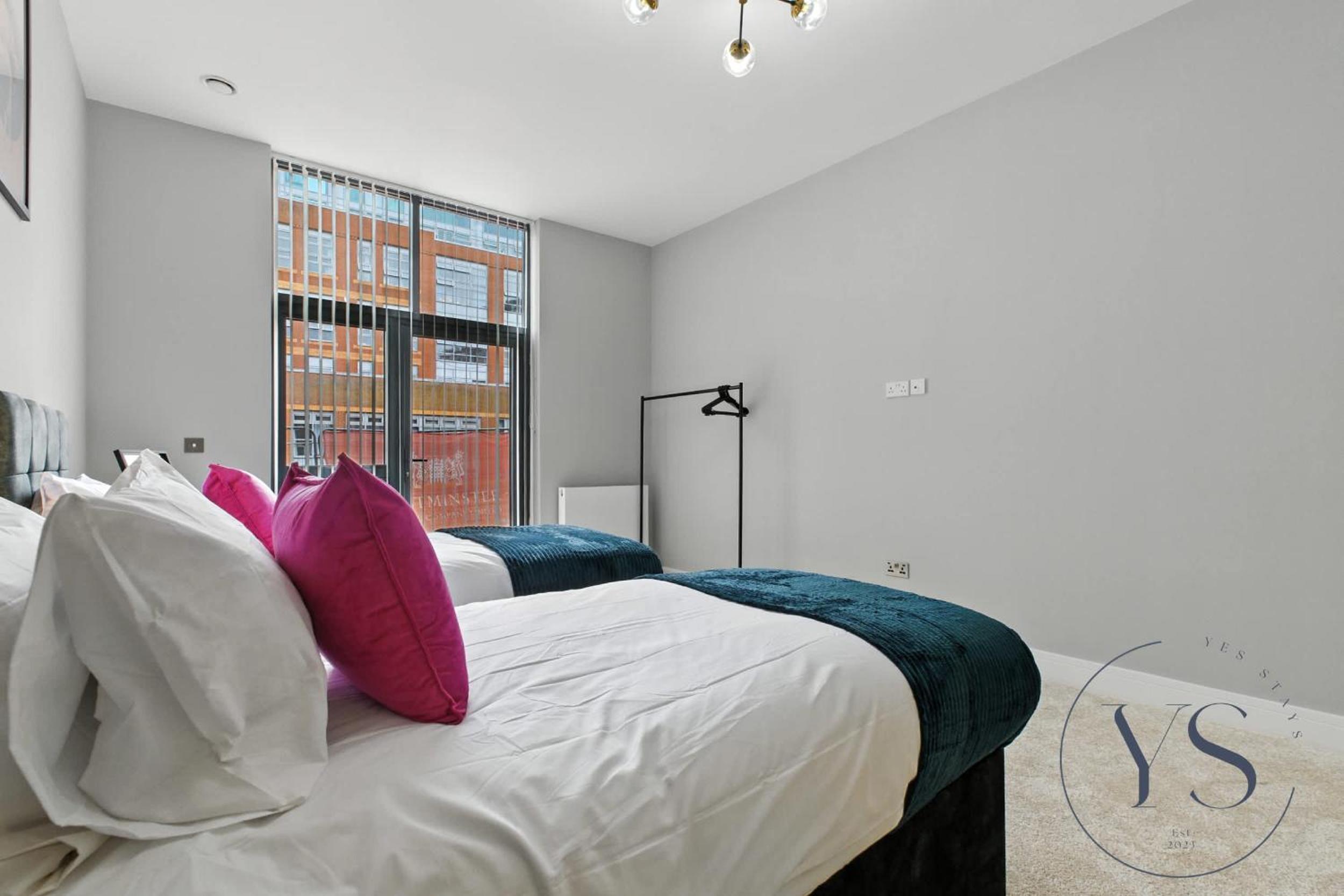 5BR Birmingham Apt with Parking, Arcade Games & Wi-Fi