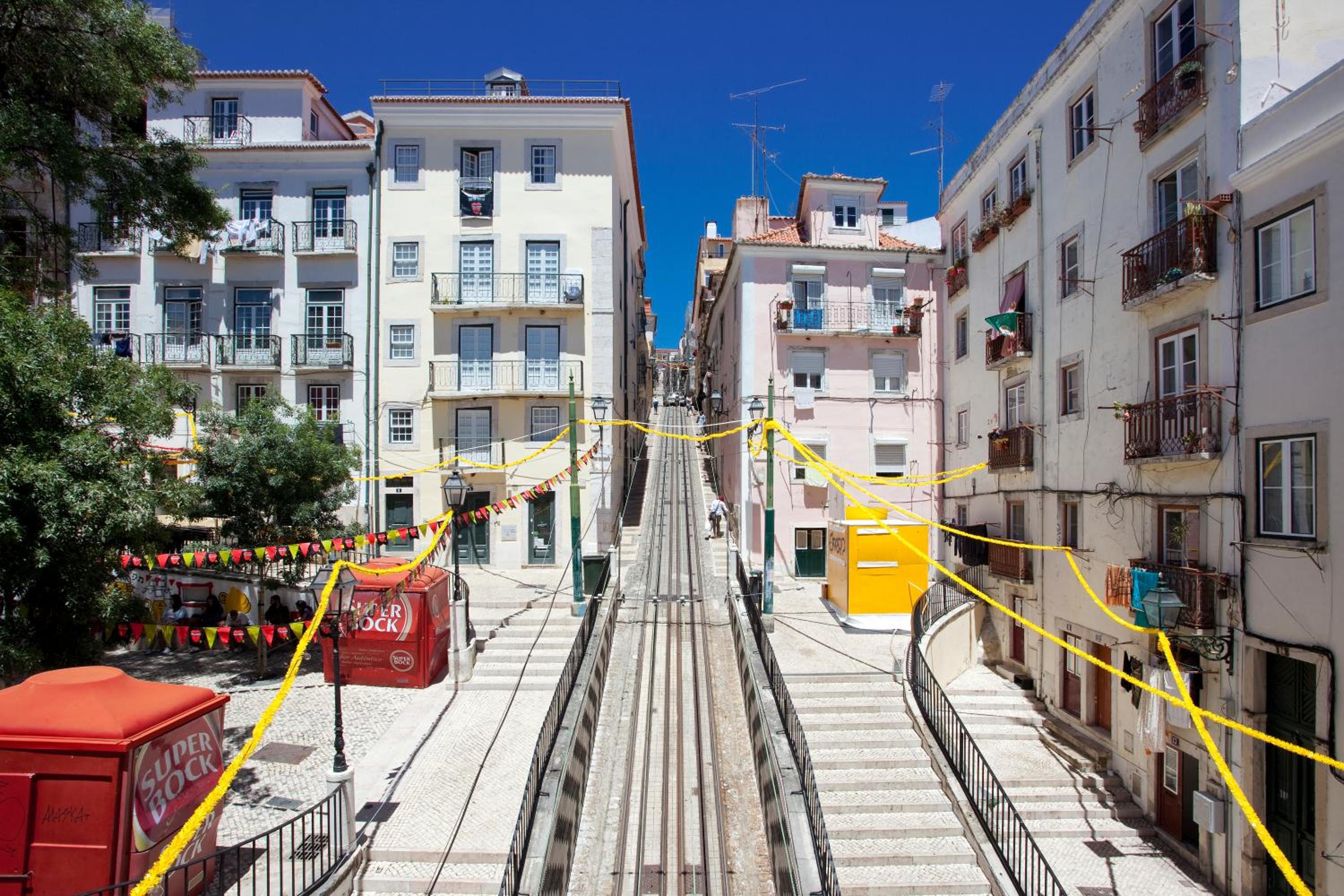 LSA Ascensor da Bica by Numa