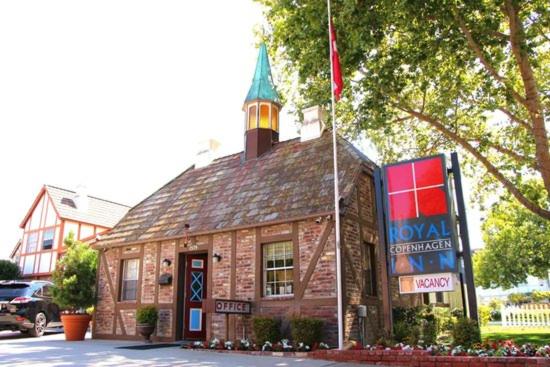 Royal Copenhagen Inn
