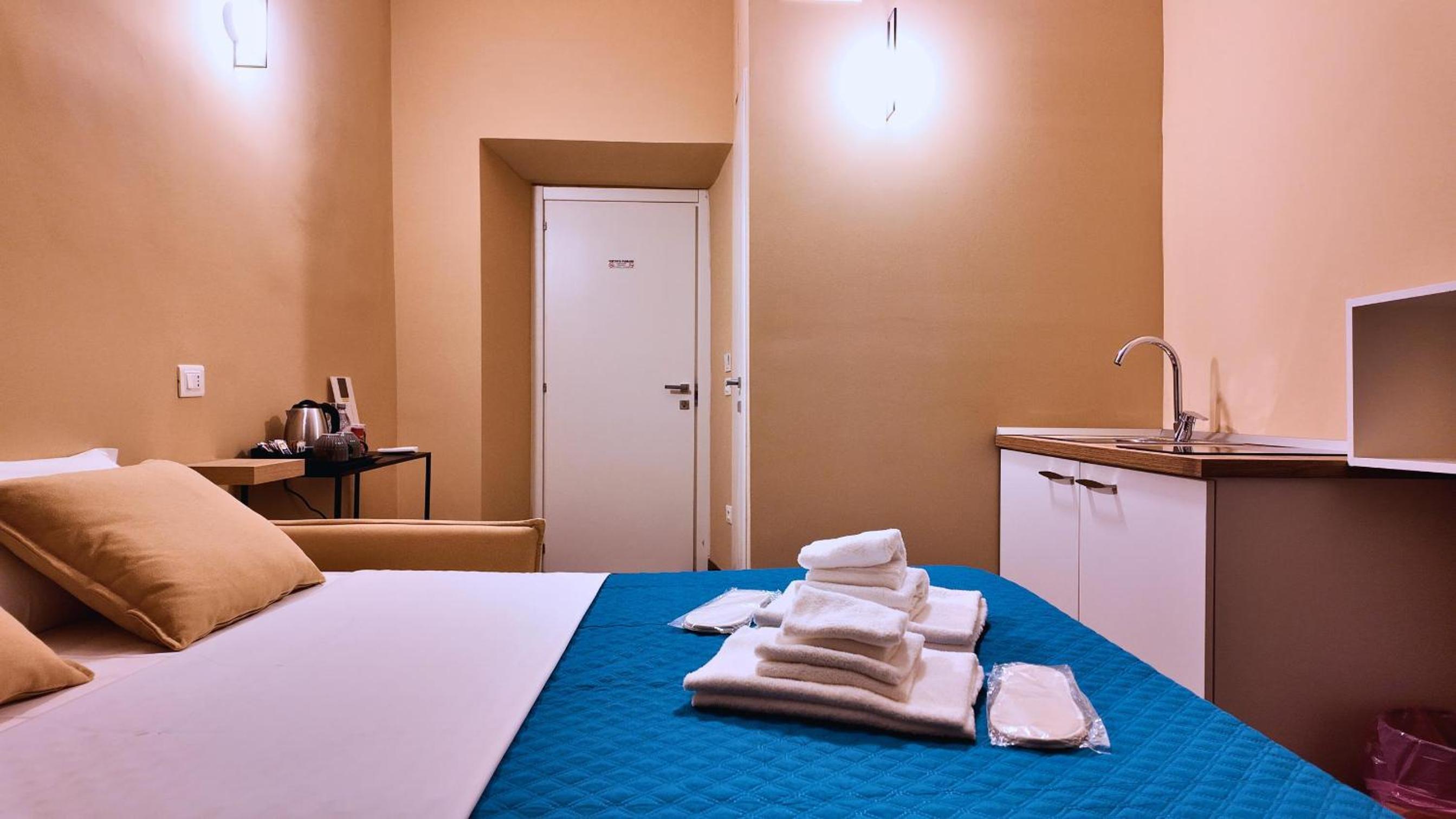 Le Vie di San Pietro Guest House