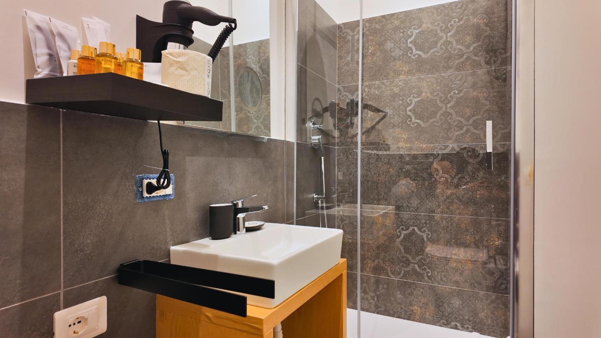 Le Vie di San Pietro Guest House