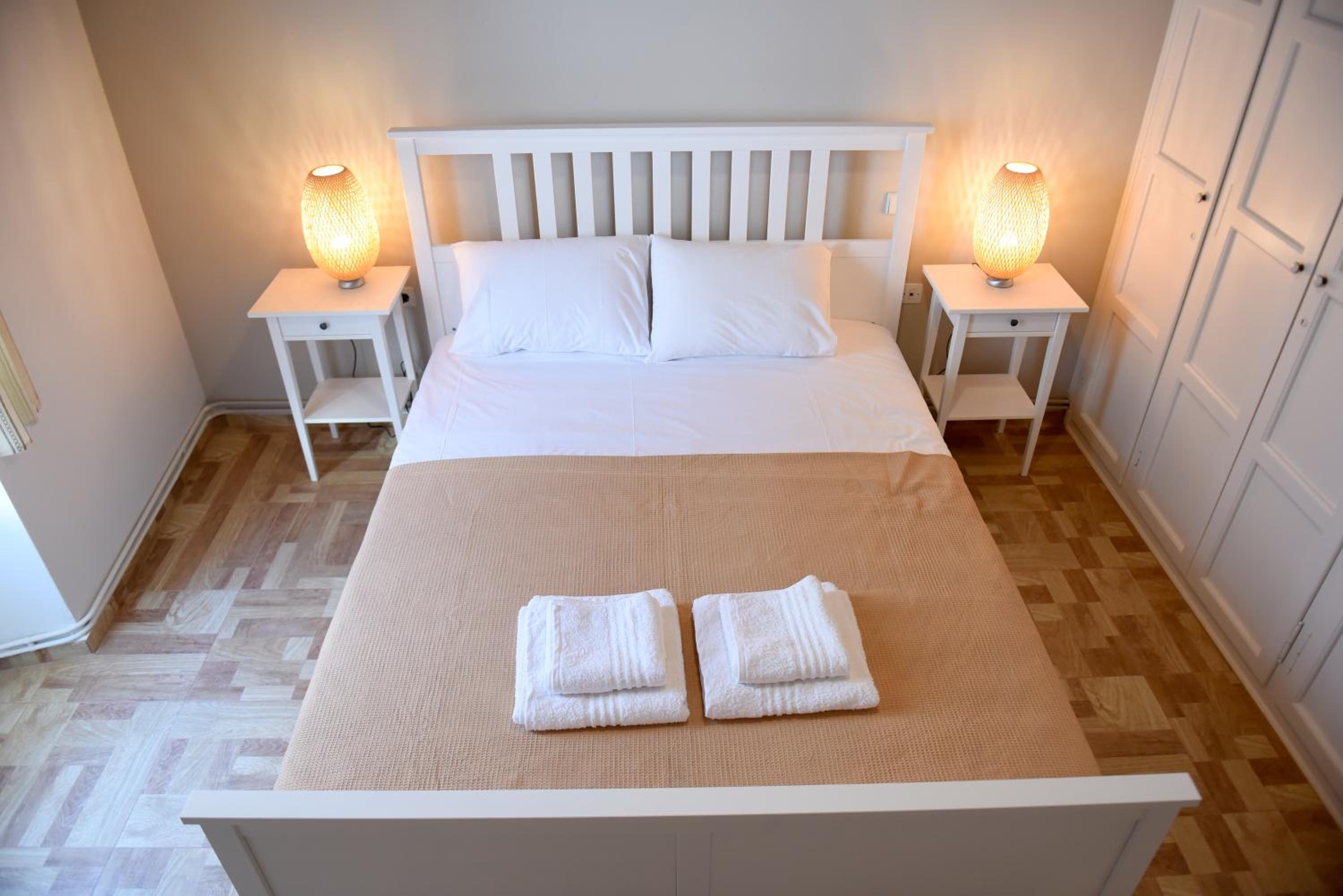 Kalogiannis Apartments (AcquaBlue & SunnyShades)