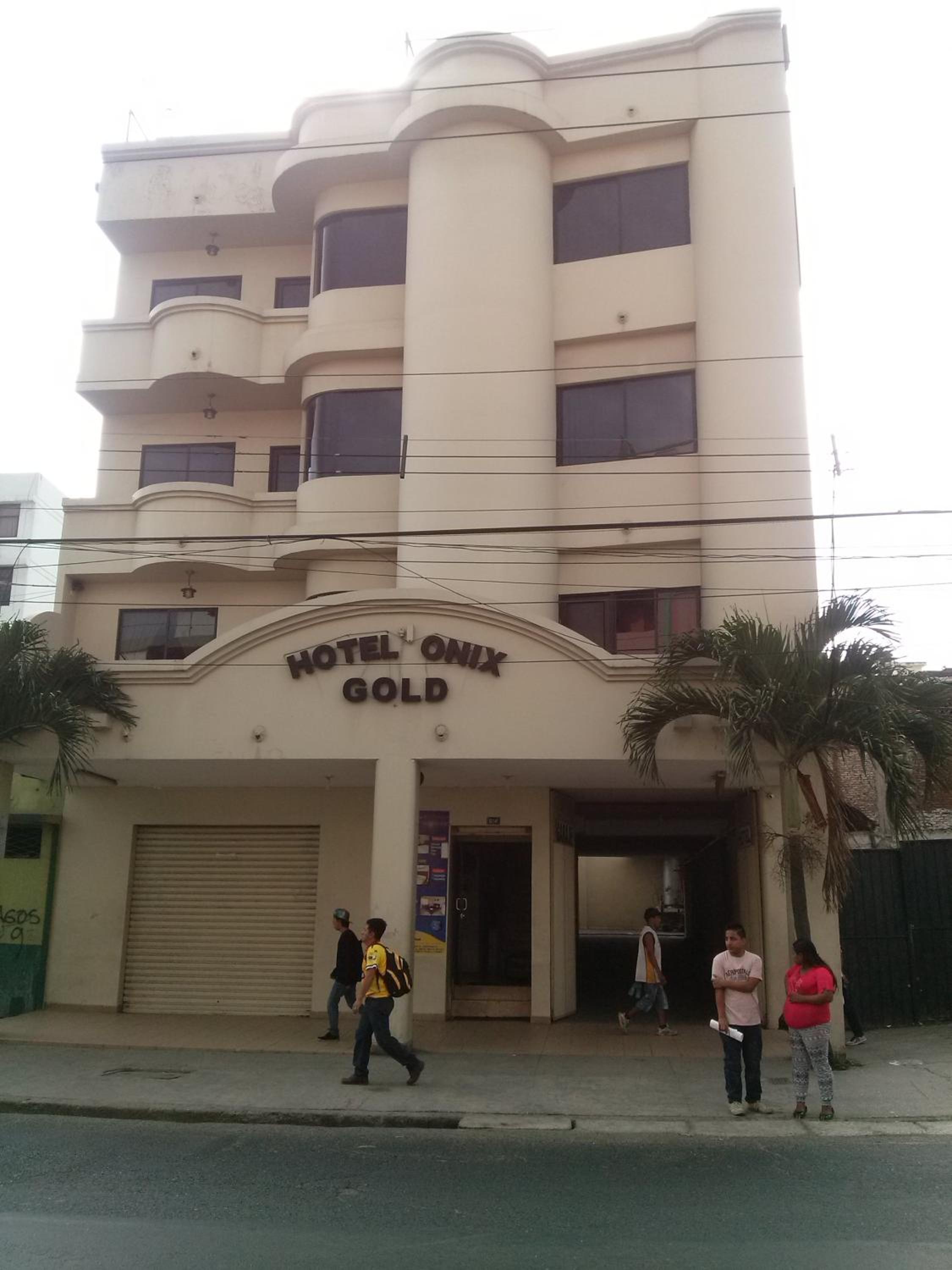 Hotel Onix Gold - Image 1