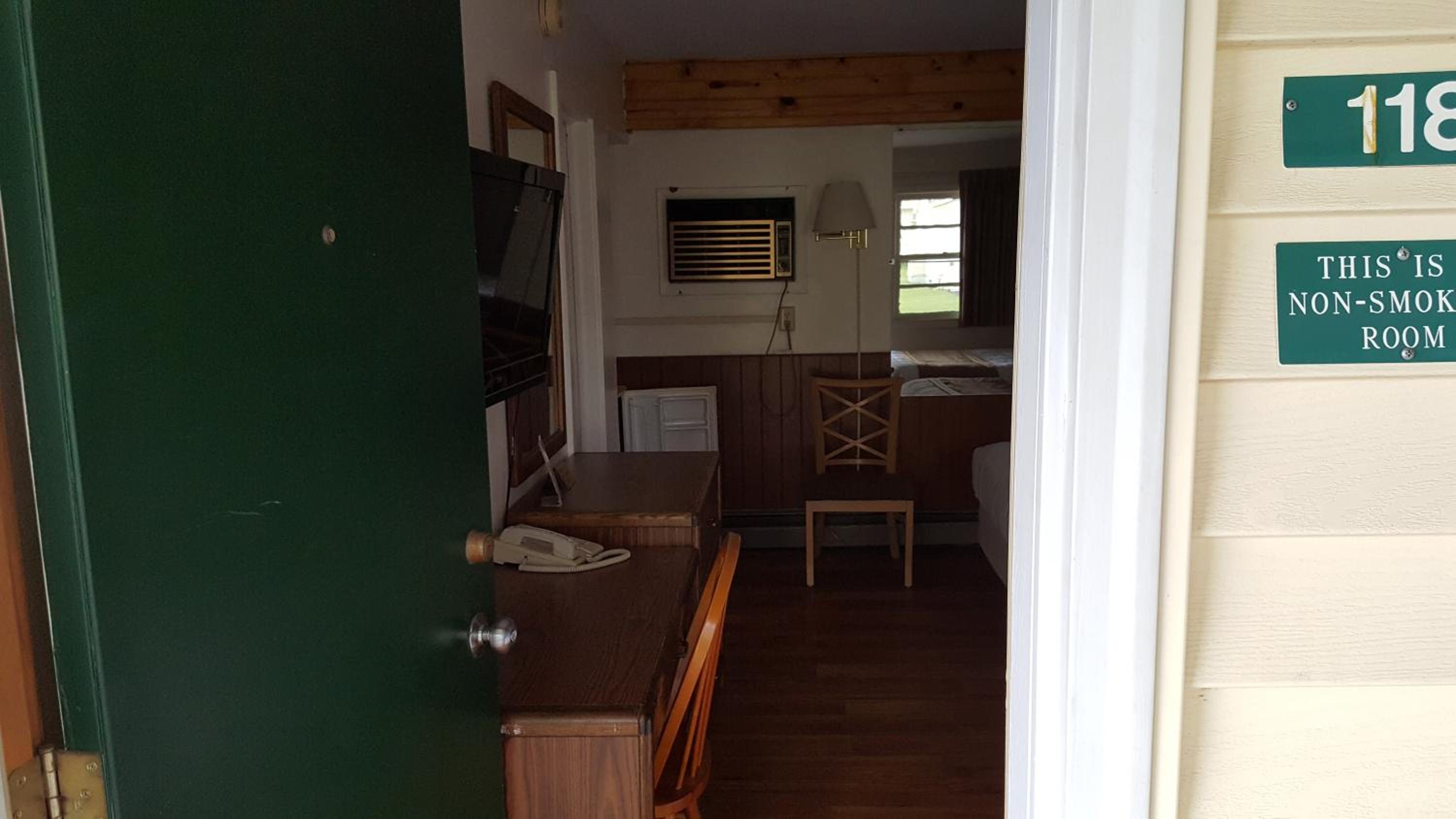 Budget Host Inn