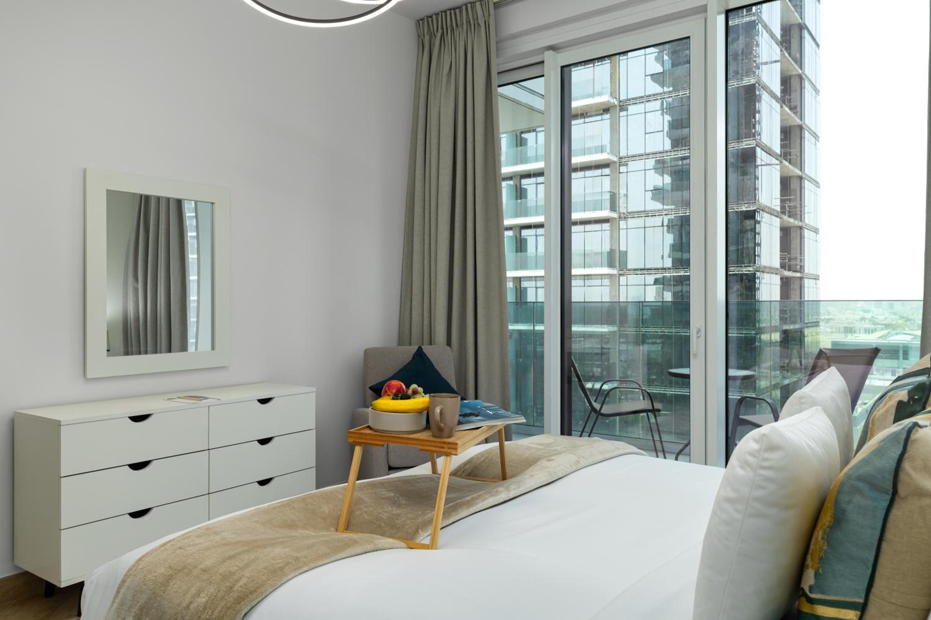 Maison Privee - Urban Parkside Living near the Iconic Dubai Frame
