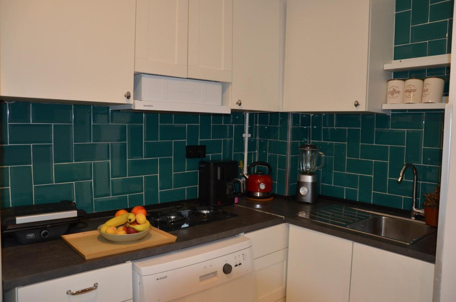 Taksim Green Flat Back