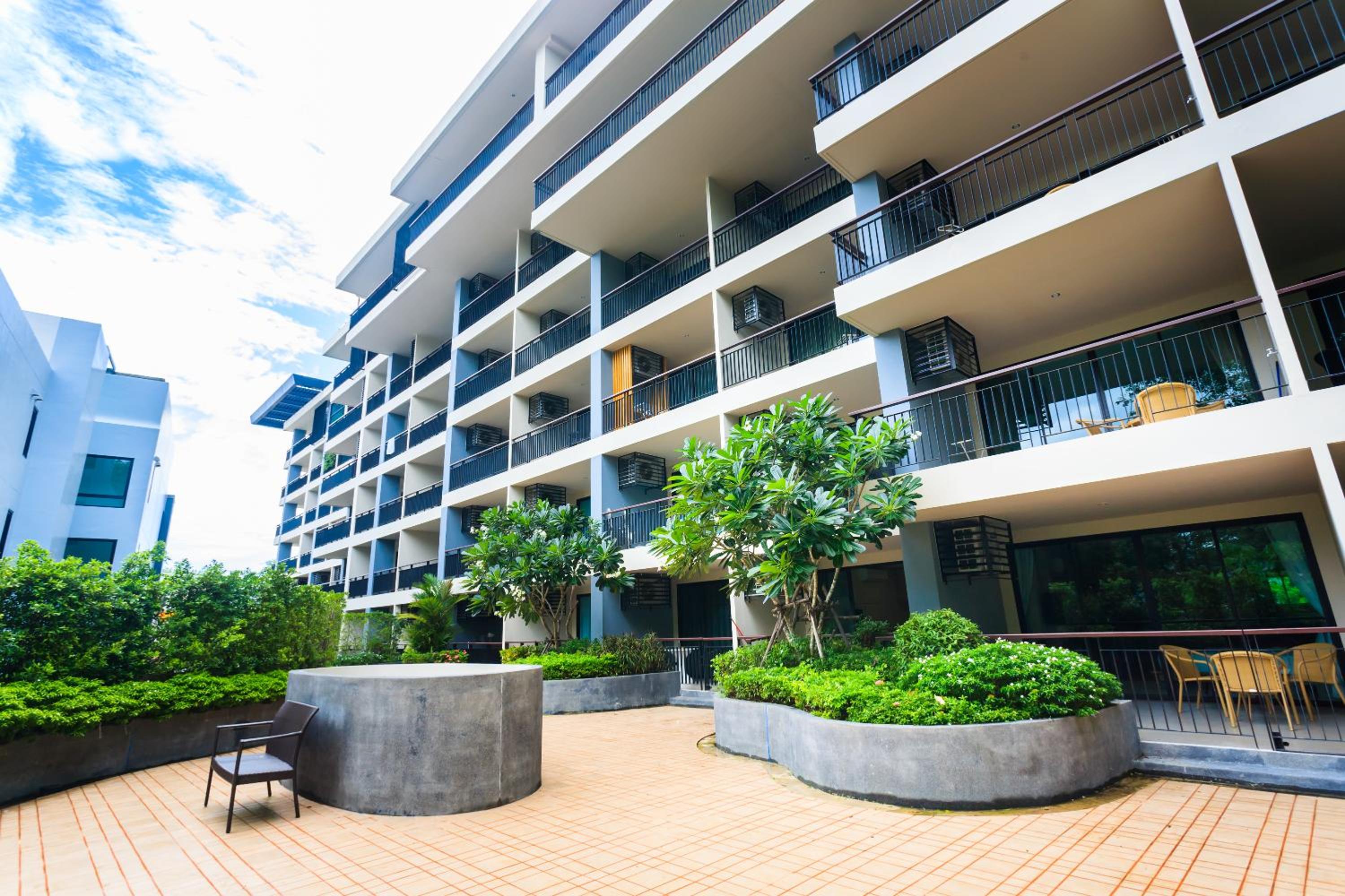 Apartments at The Bliss Condo by Lofty view 3