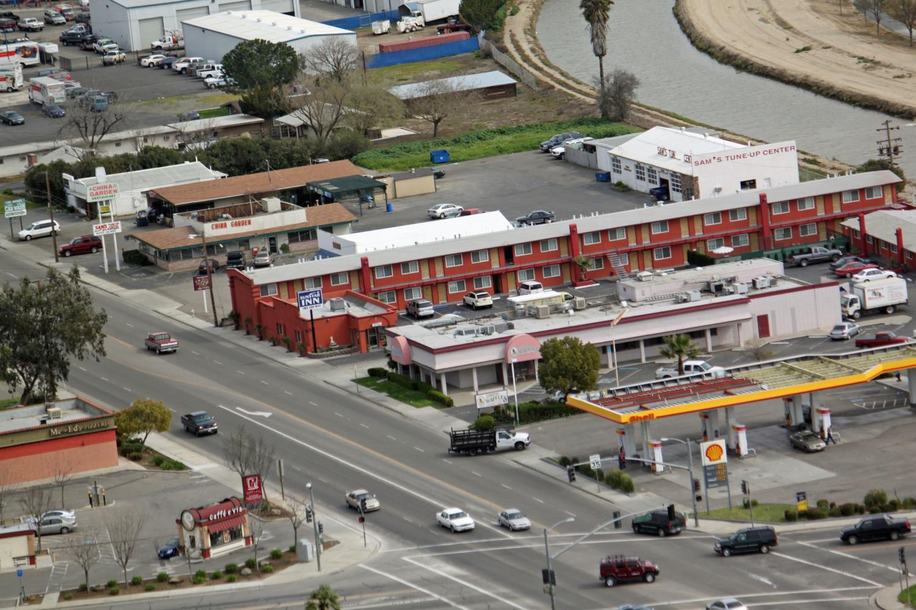 Sunstar Inn Los Banos near I-5 view 3