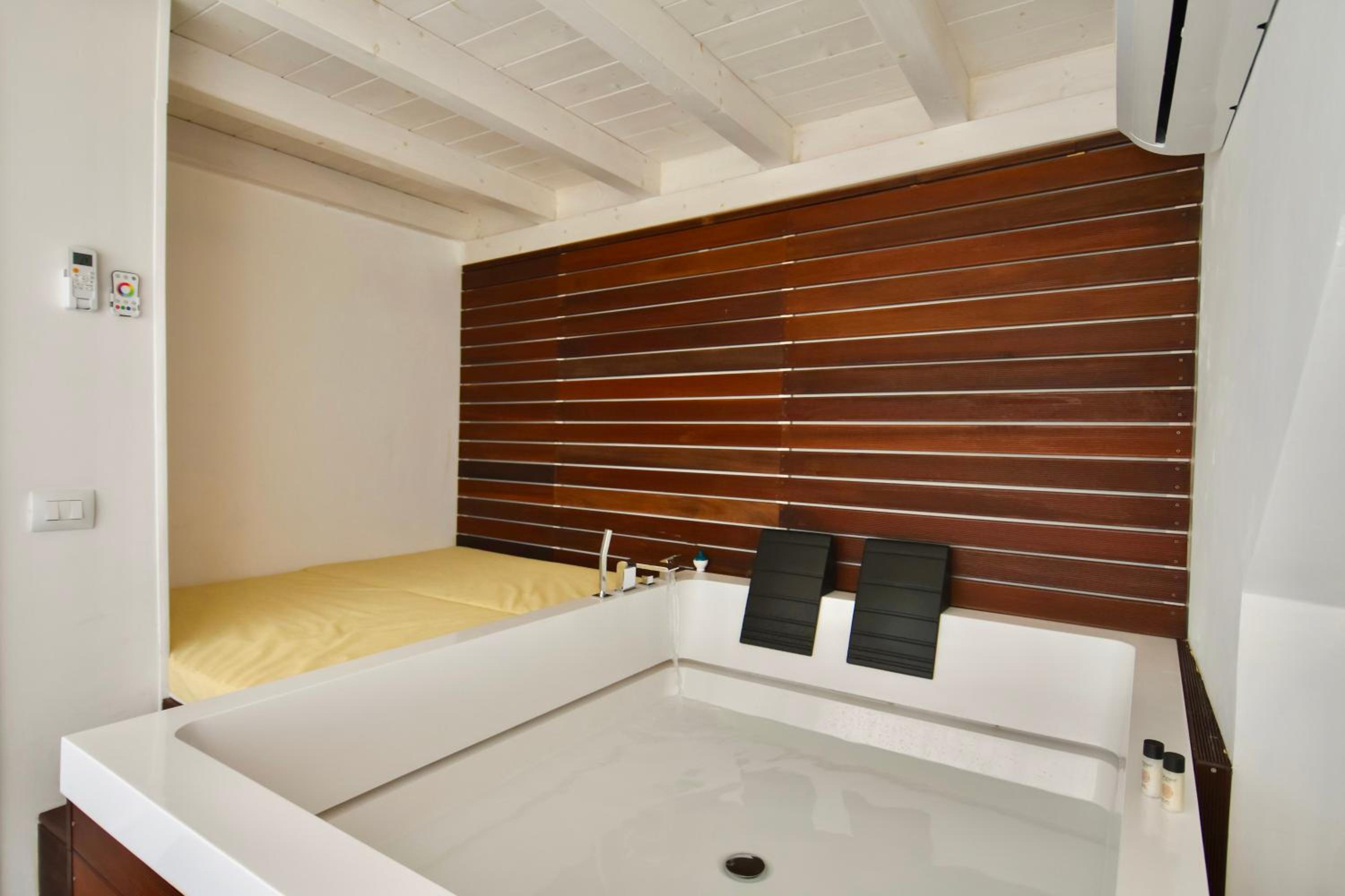 Monachile Suite & Room - Housea