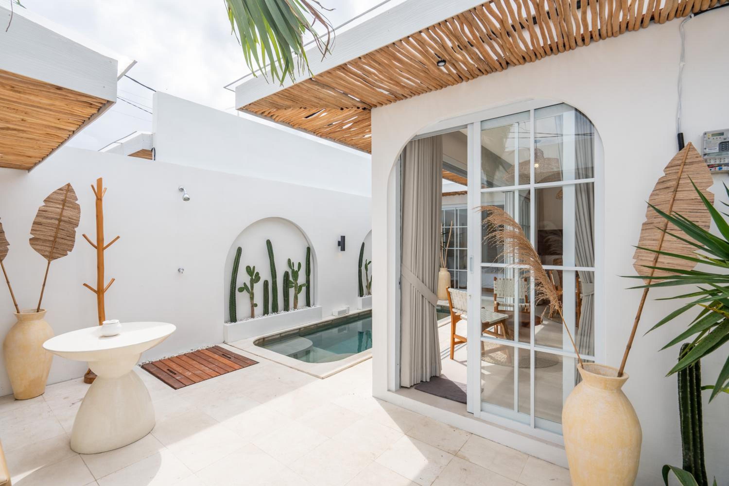 NEW! Luna Di Bali - 1BR Villa in Kerobokan