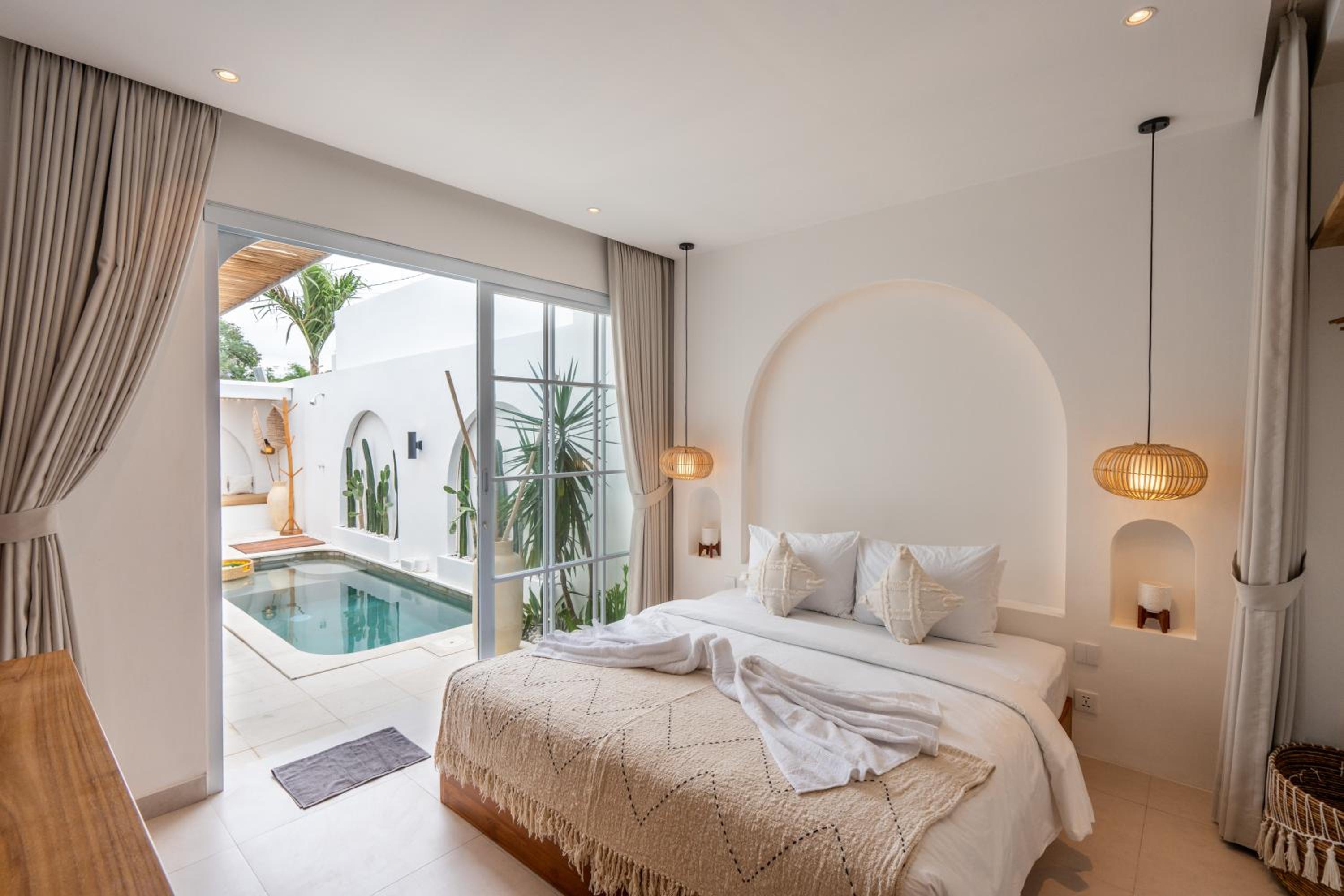 NEW! Luna Di Bali - 1BR Villa in Kerobokan