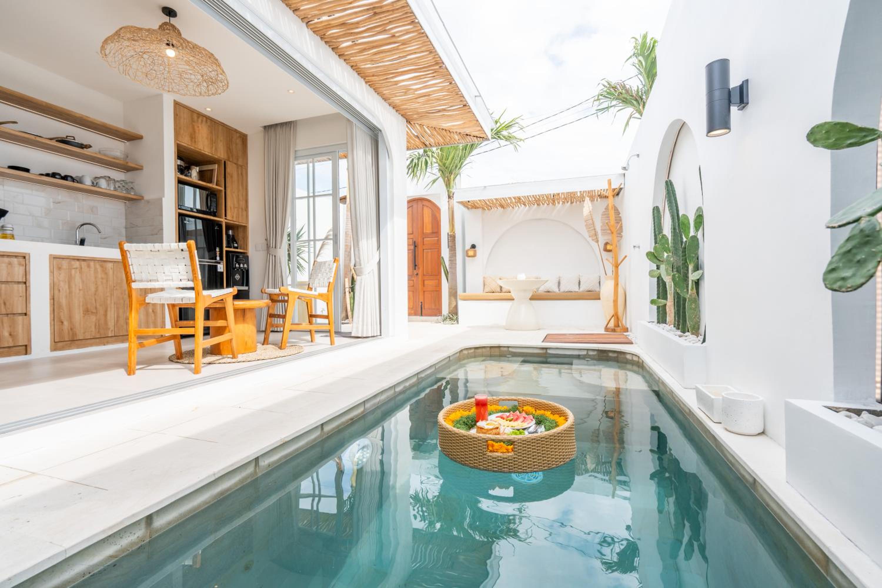 NEW! Luna Di Bali - 1BR Villa in Kerobokan