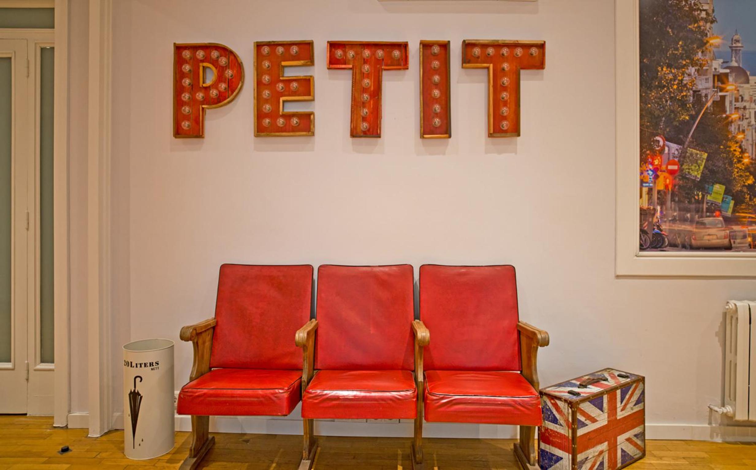 Petit Hotel