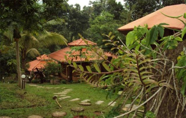 Baanphuthadol