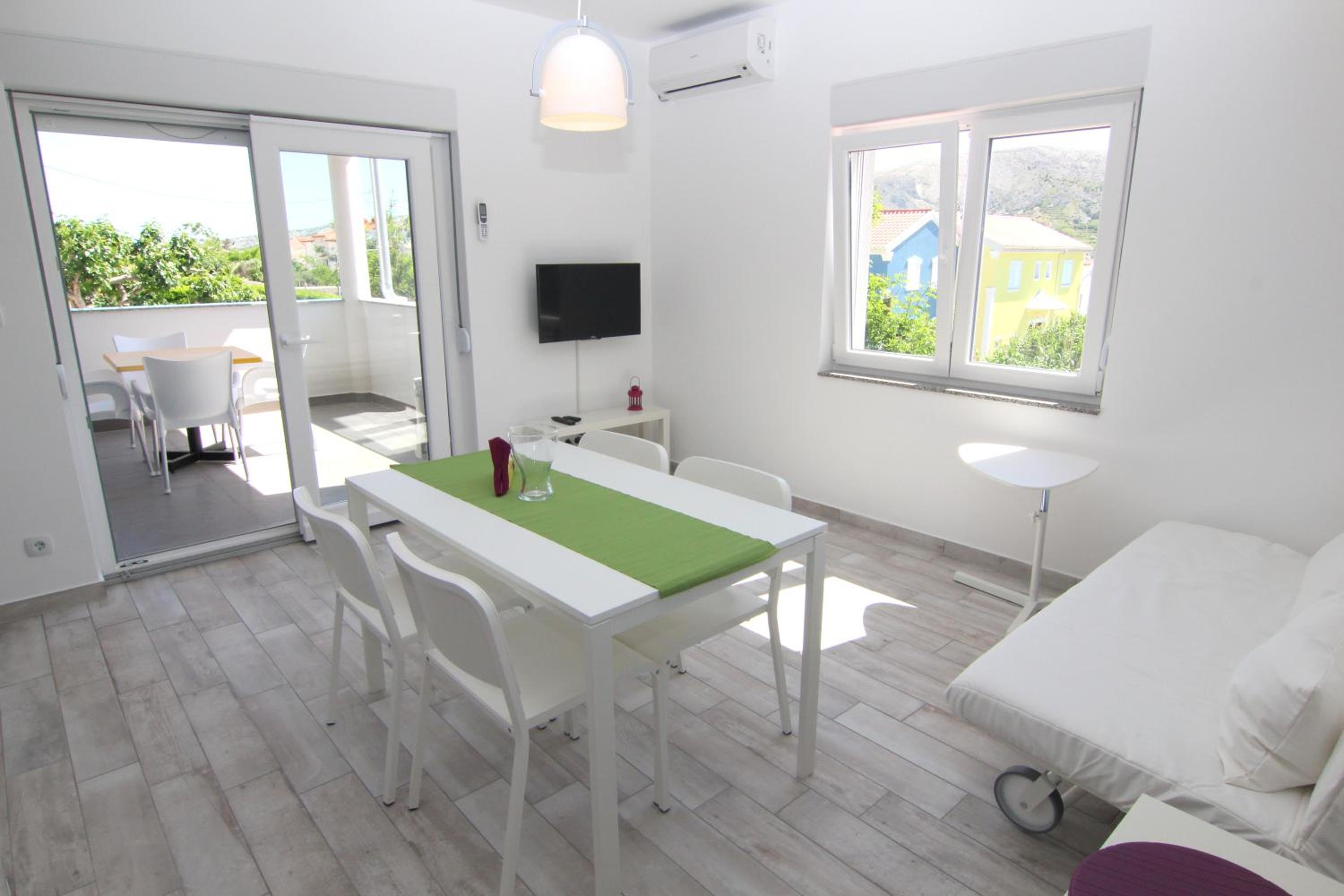 Apartment Villa Franci Pag with heating and open all year
