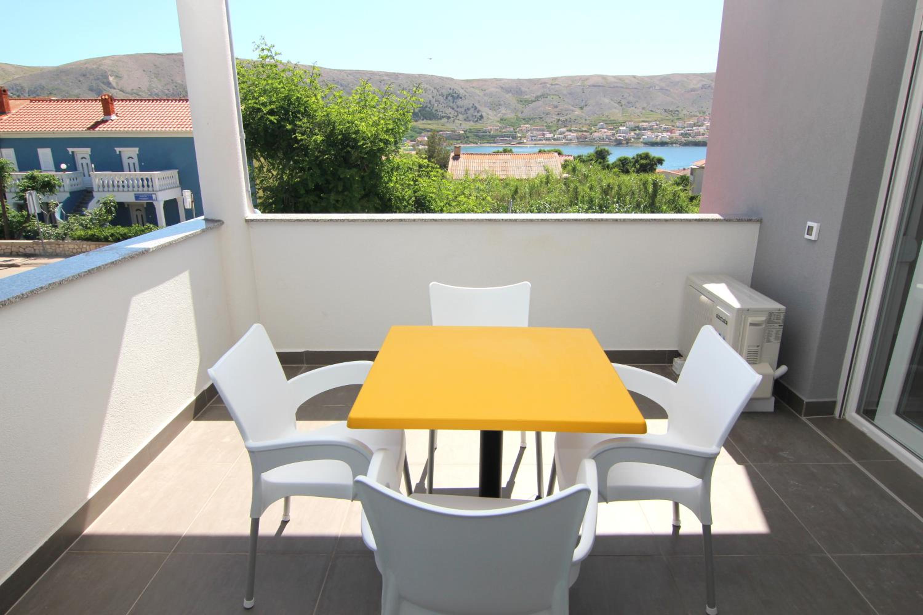 Apartment Villa Franci Pag with heating and open all year