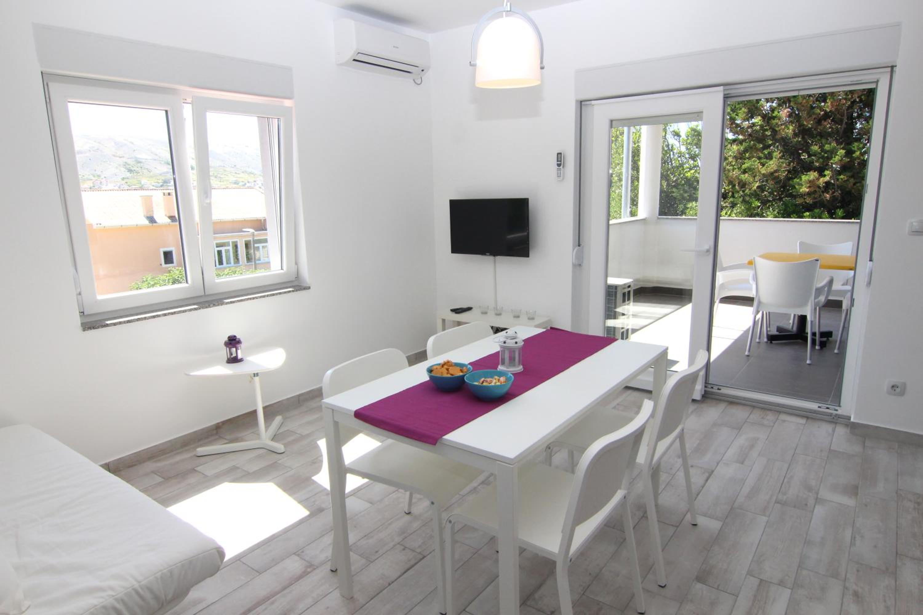 Apartment Villa Franci Pag with heating and open all year