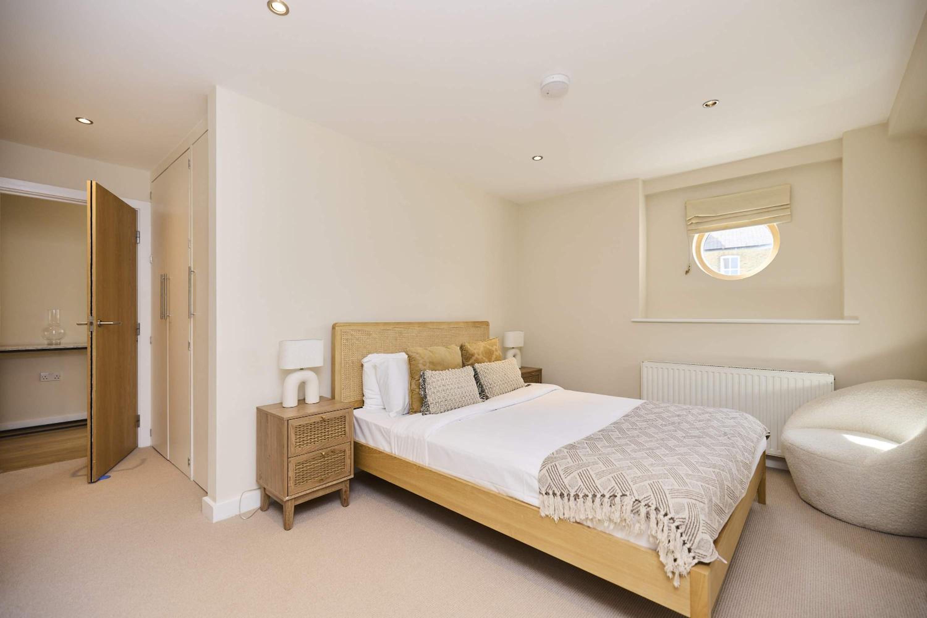 Putney Terrace Apartment