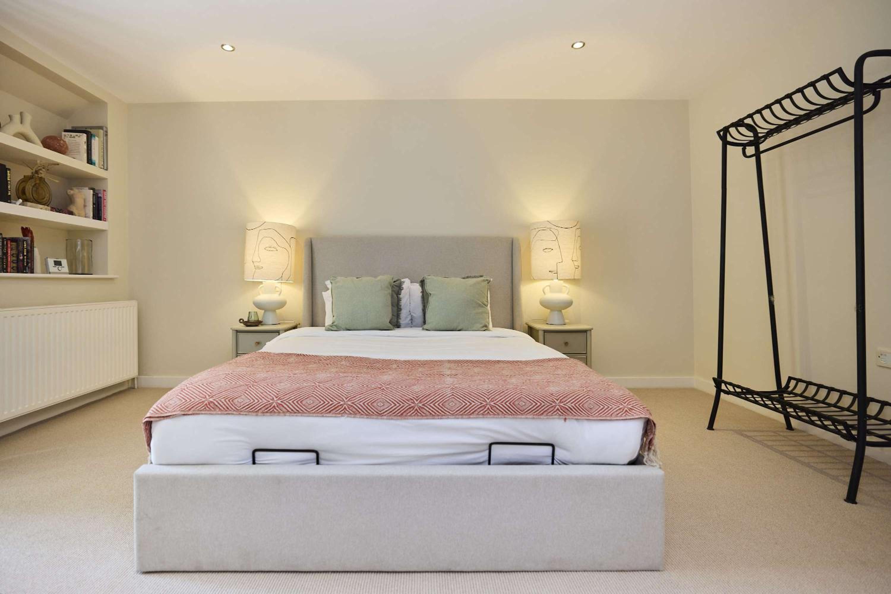 Putney Terrace Apartment