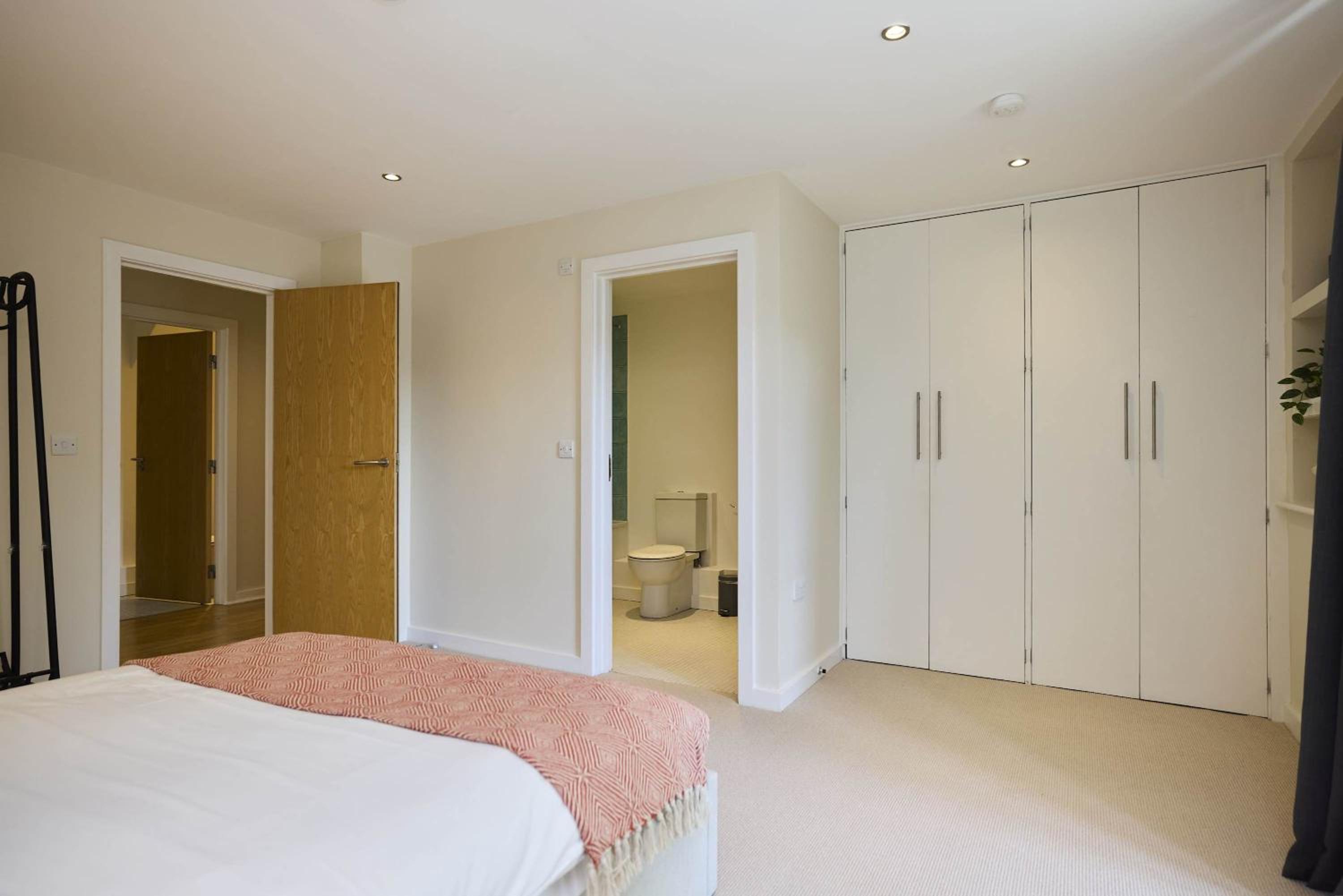 Putney Terrace Apartment