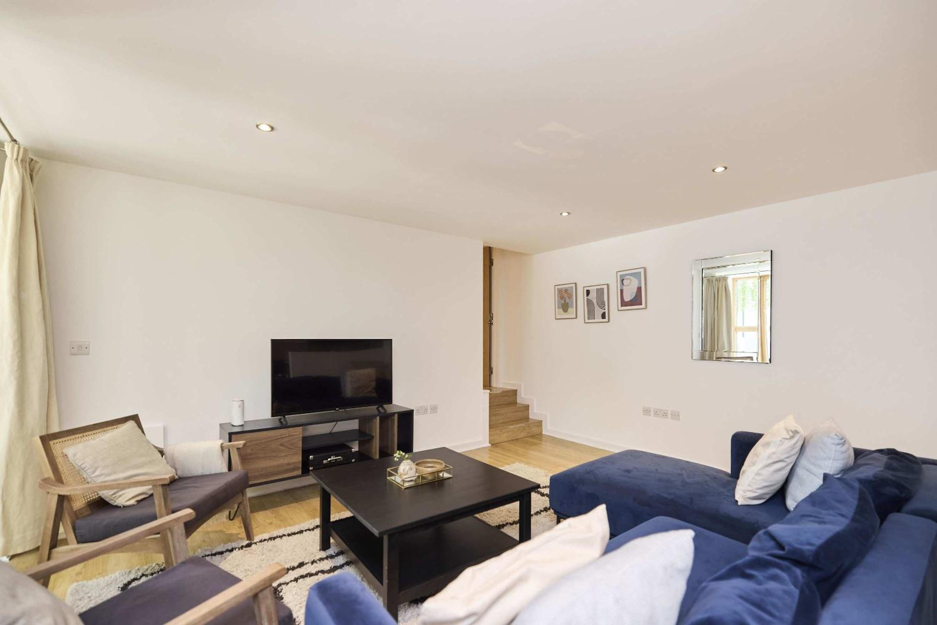 Southwest London Stay - Putney 2-Bed Flat