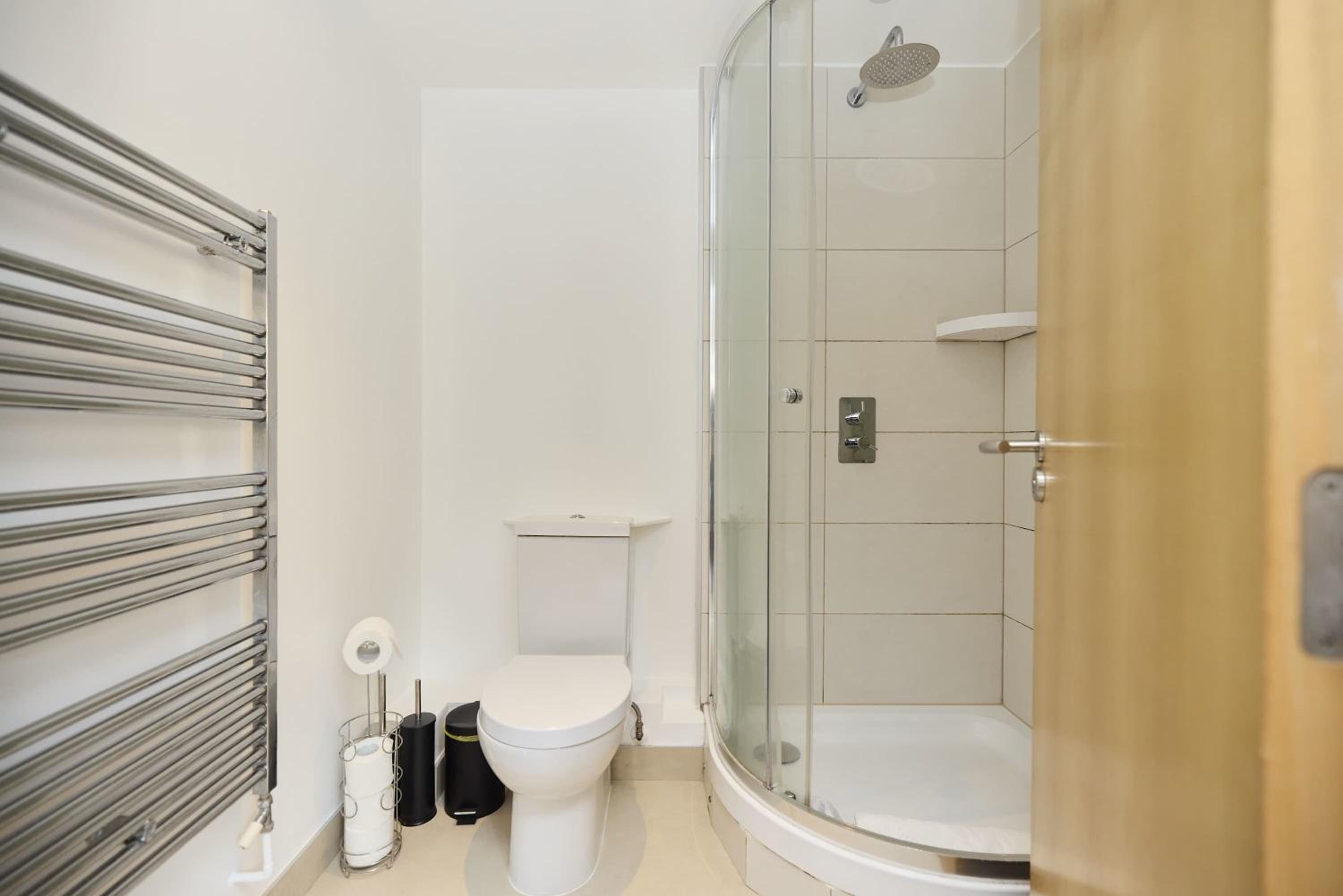 Southwest London Stay - Putney 2-Bed Flat