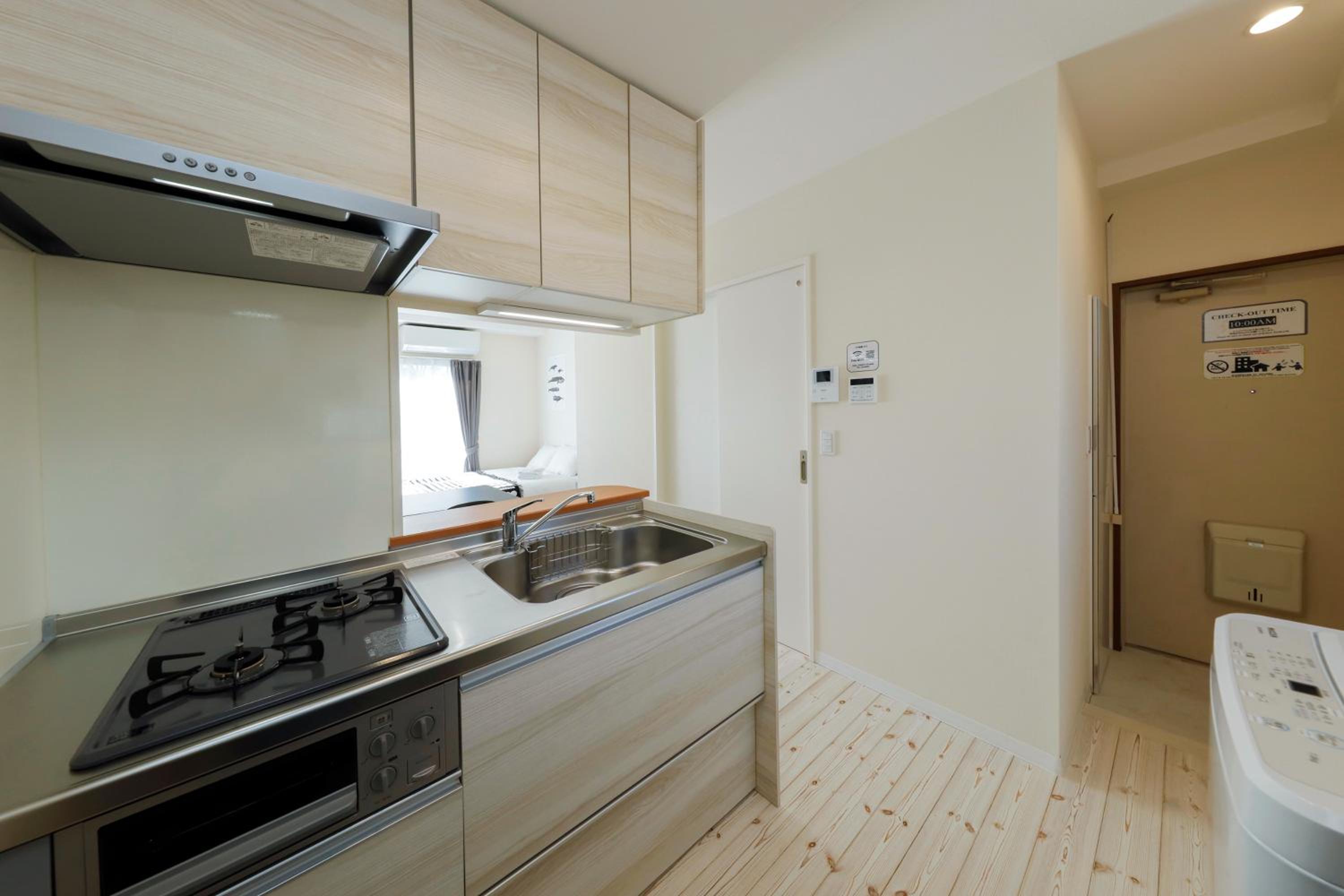 Shimoshinmei Apartment 301 by Tranova