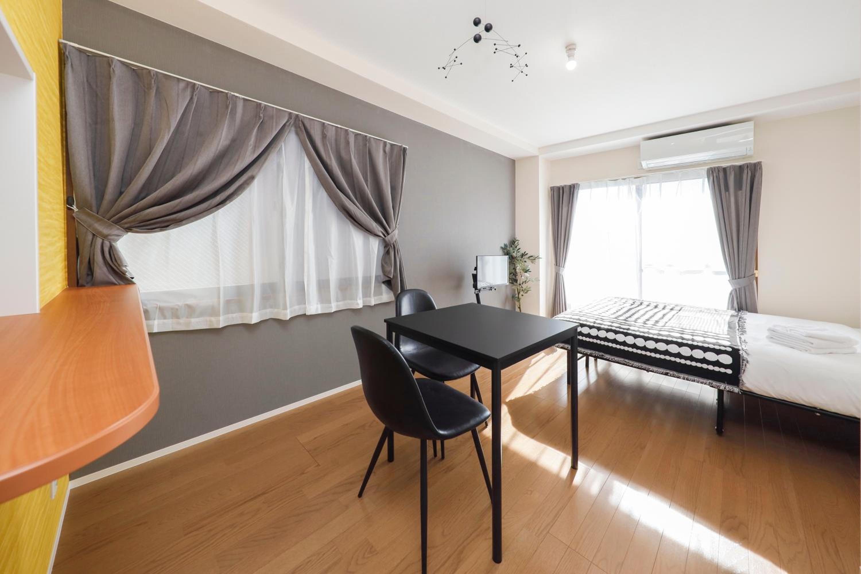 Shimoshinmei Apartment 301 by Tranova