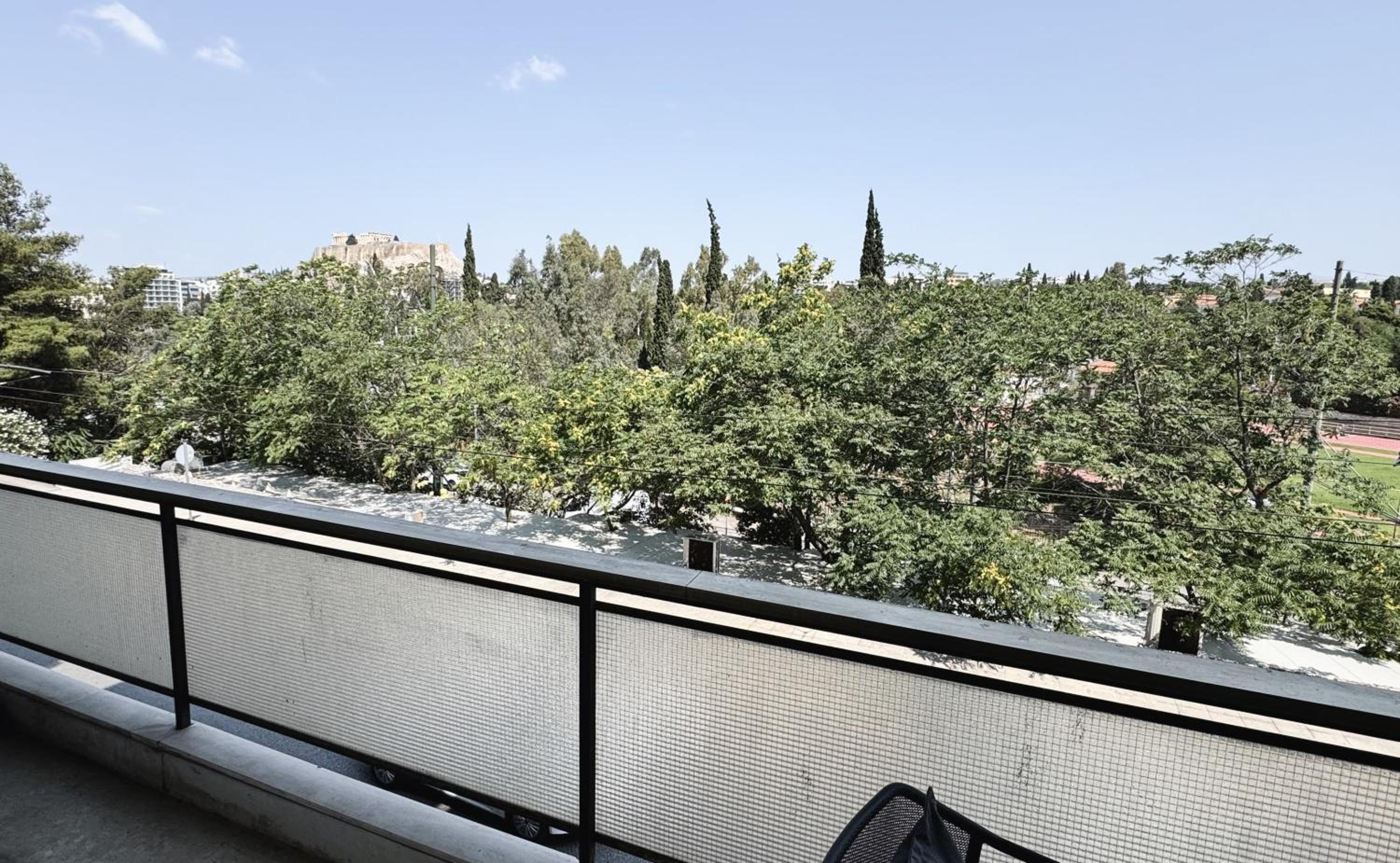 Chic Urban Suite - Parthenon Viewpoint