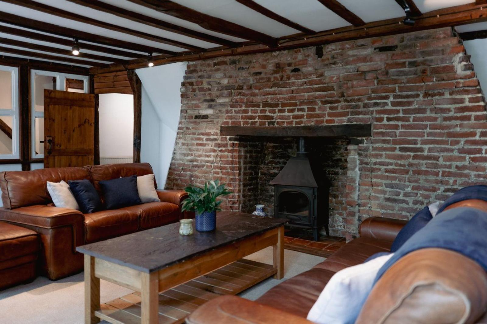 Ye Old Shop - 6BR Historic Shop House - Kent - Spacious Renovated & Ideal for Groups