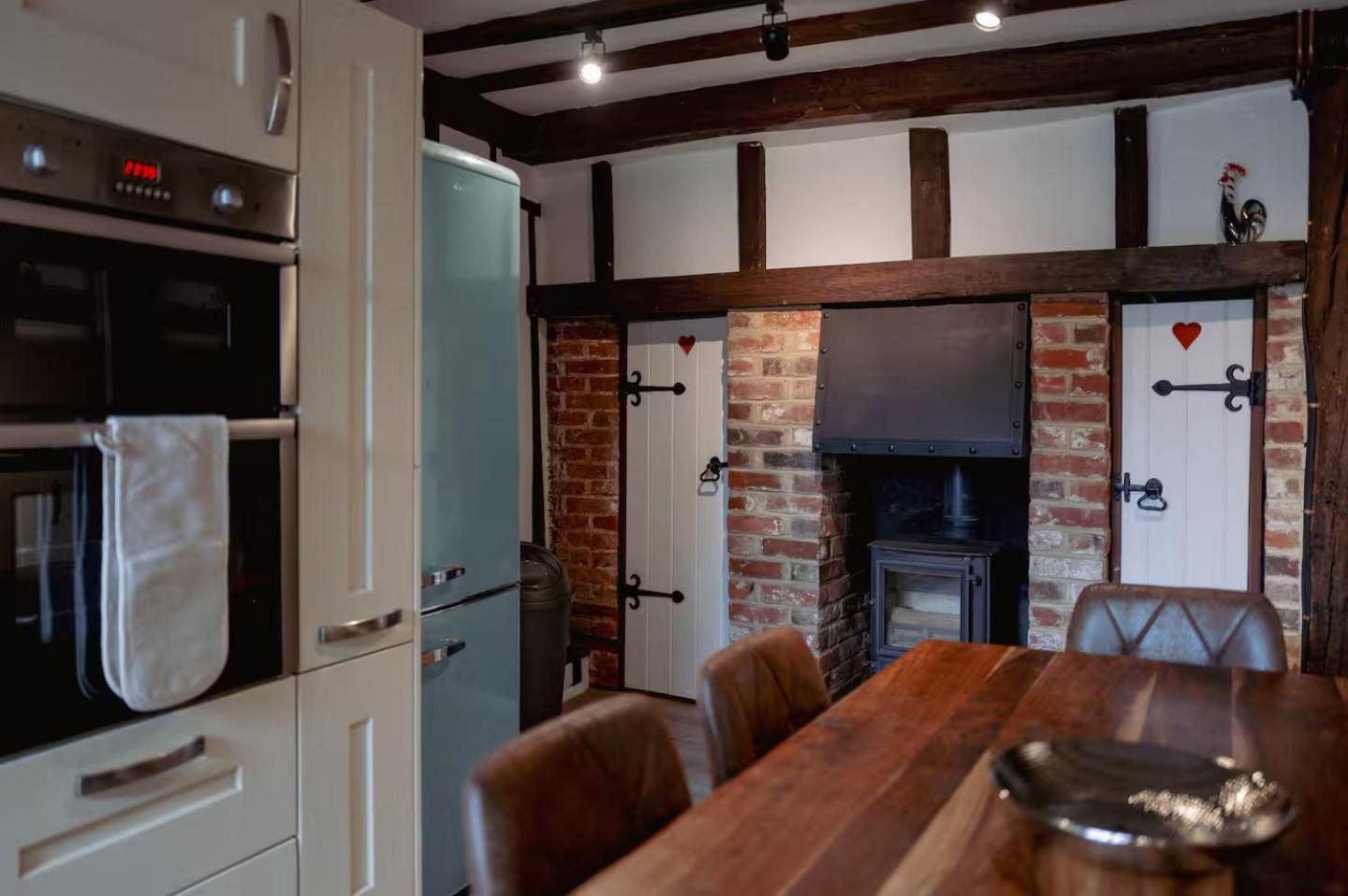 Ye Old Shop - 6BR Historic Shop House - Kent - Spacious Renovated & Ideal for Groups