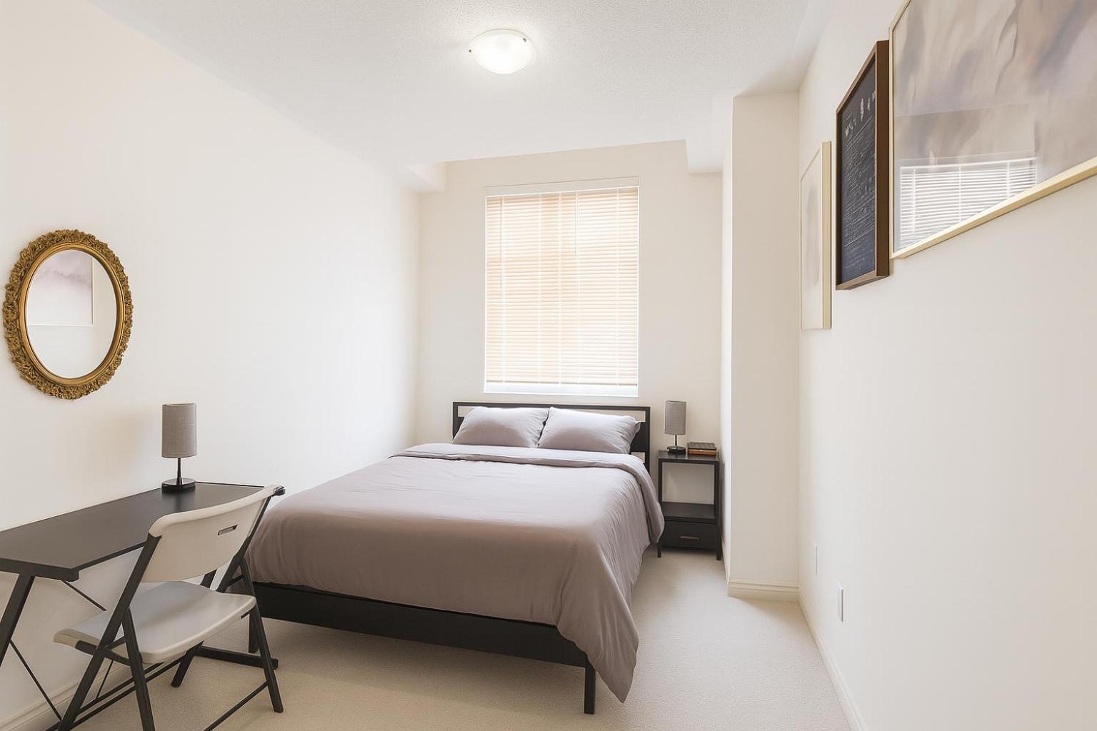 2024 Built Stylish 3BR Cambridge Townhouse with Foosball, Free Parking, WiFi, Full Kitchen, Laundry, 8 Min Drive to African Lion Safari! Perfect for Group 