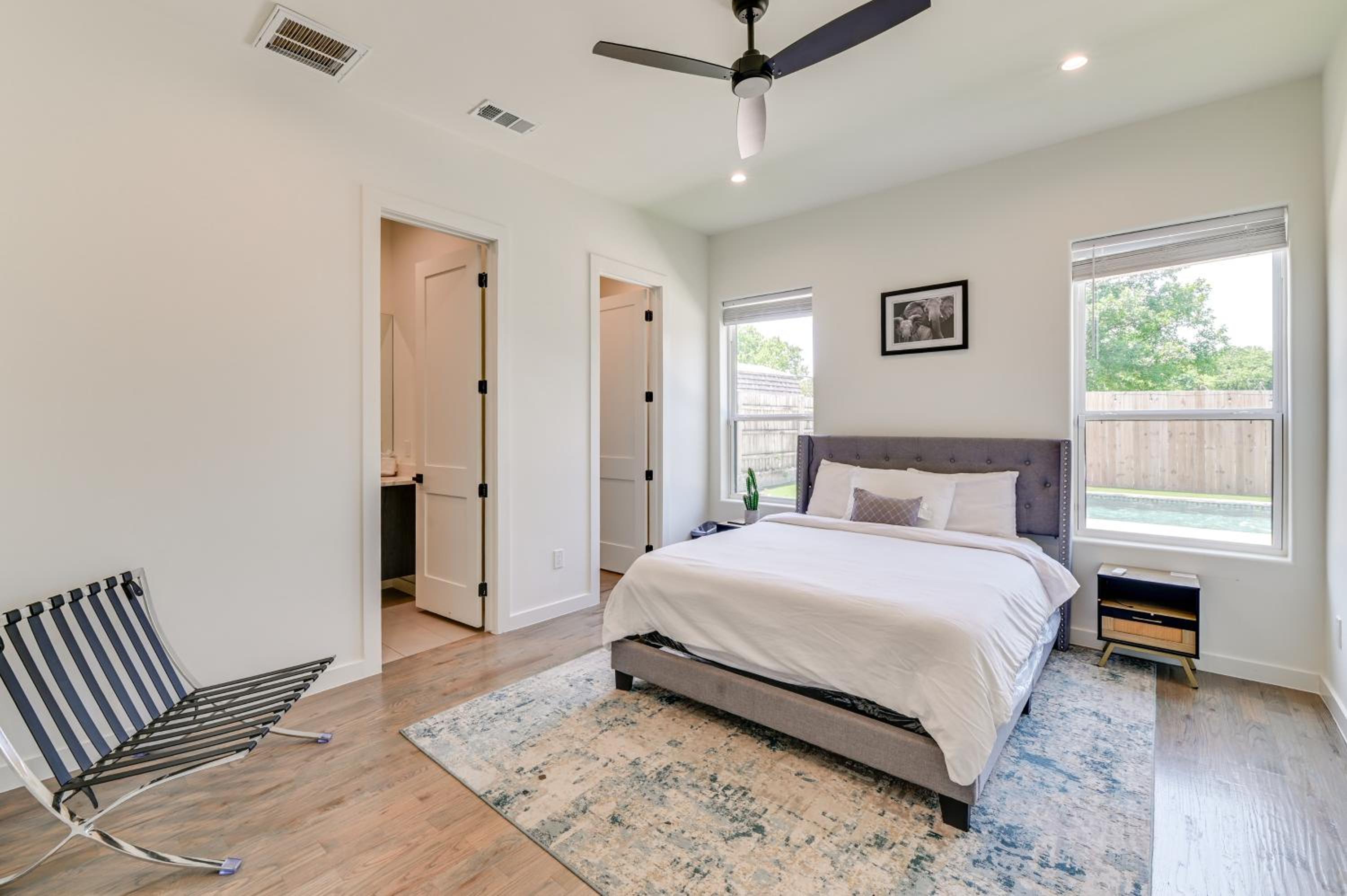 Modern and Spacious Home 3 Mi to Downtown Dallas!